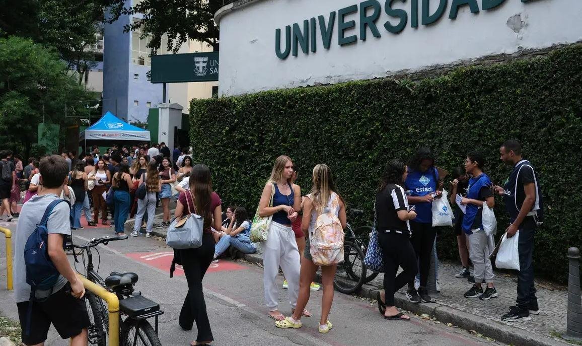 Neste segundo dia de provas, os inscritos confirmados v&atilde;o testar os conhecimentos em 45 quest&otilde;es