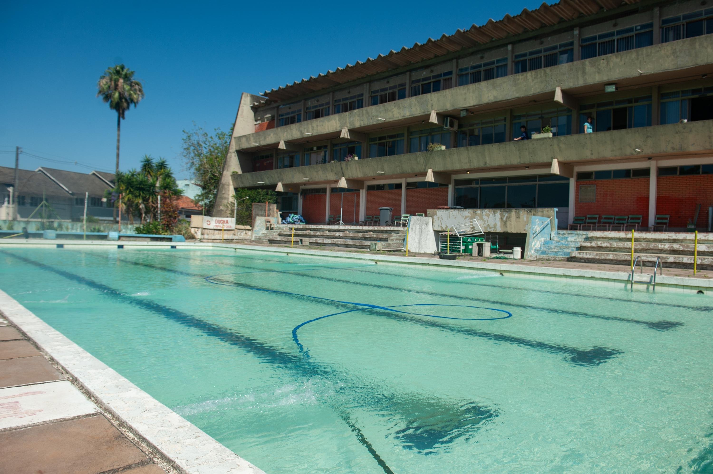 Para acessar as piscinas, &eacute; necess&aacute;rio realizar uma carteirinha de identifica&ccedil;&atilde;o em uma das unidades