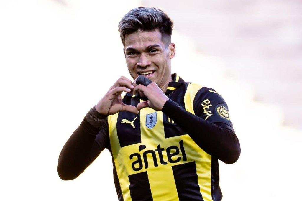 Arezo foi vendido ao Pe&ntilde;arol na metade do ano
