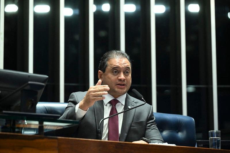 Senador ainda elogiou a decis&atilde;o do PDT de apoiar a reelei&ccedil;&atilde;o de Lula e afirmou que o petista "p&ocirc;de contar com a bancada do PDT e nossa articula&ccedil;&atilde;o no Congresso"