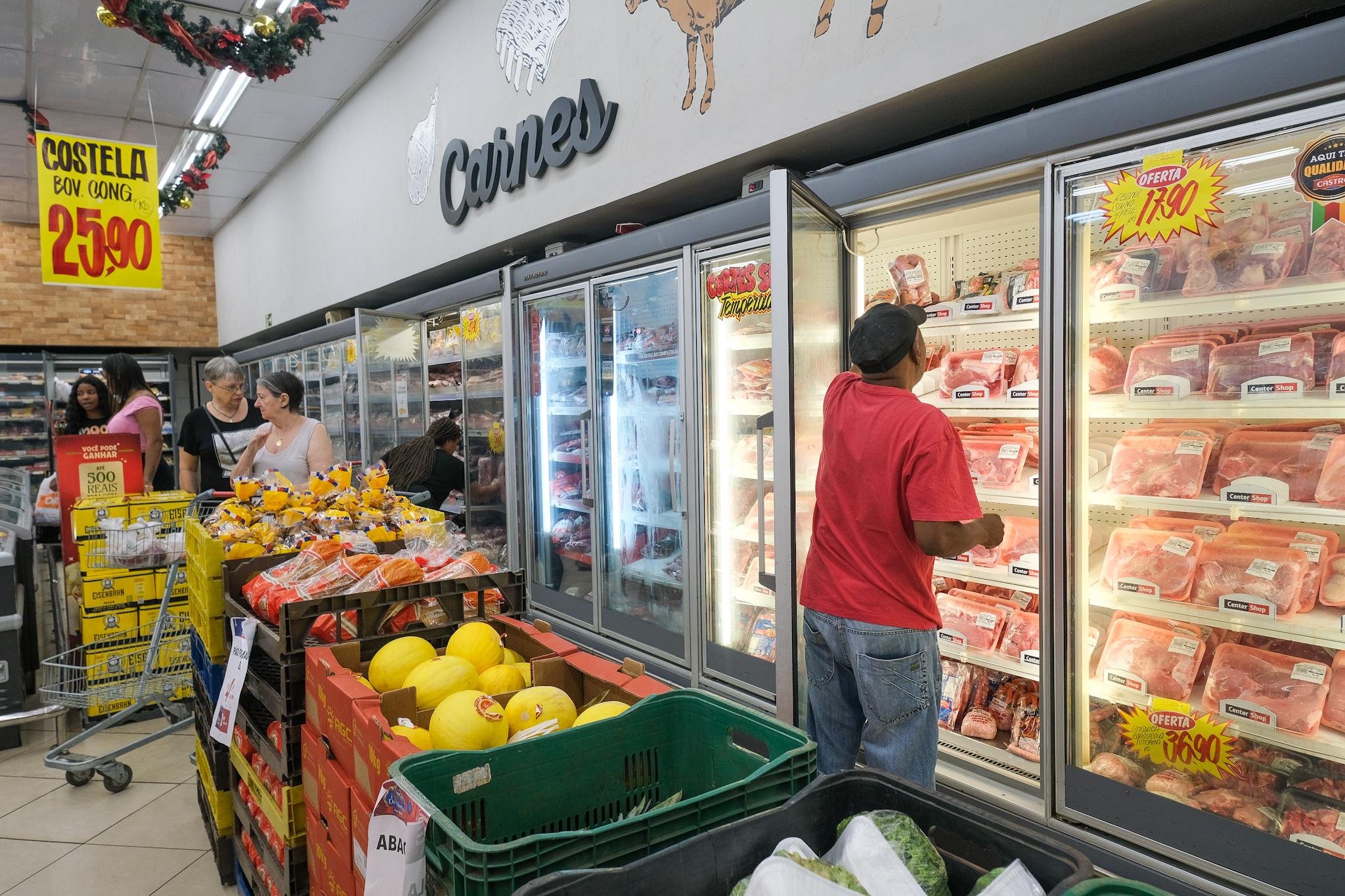 Consumo de alimentos cresce após proibição das bets no País, diz Abras