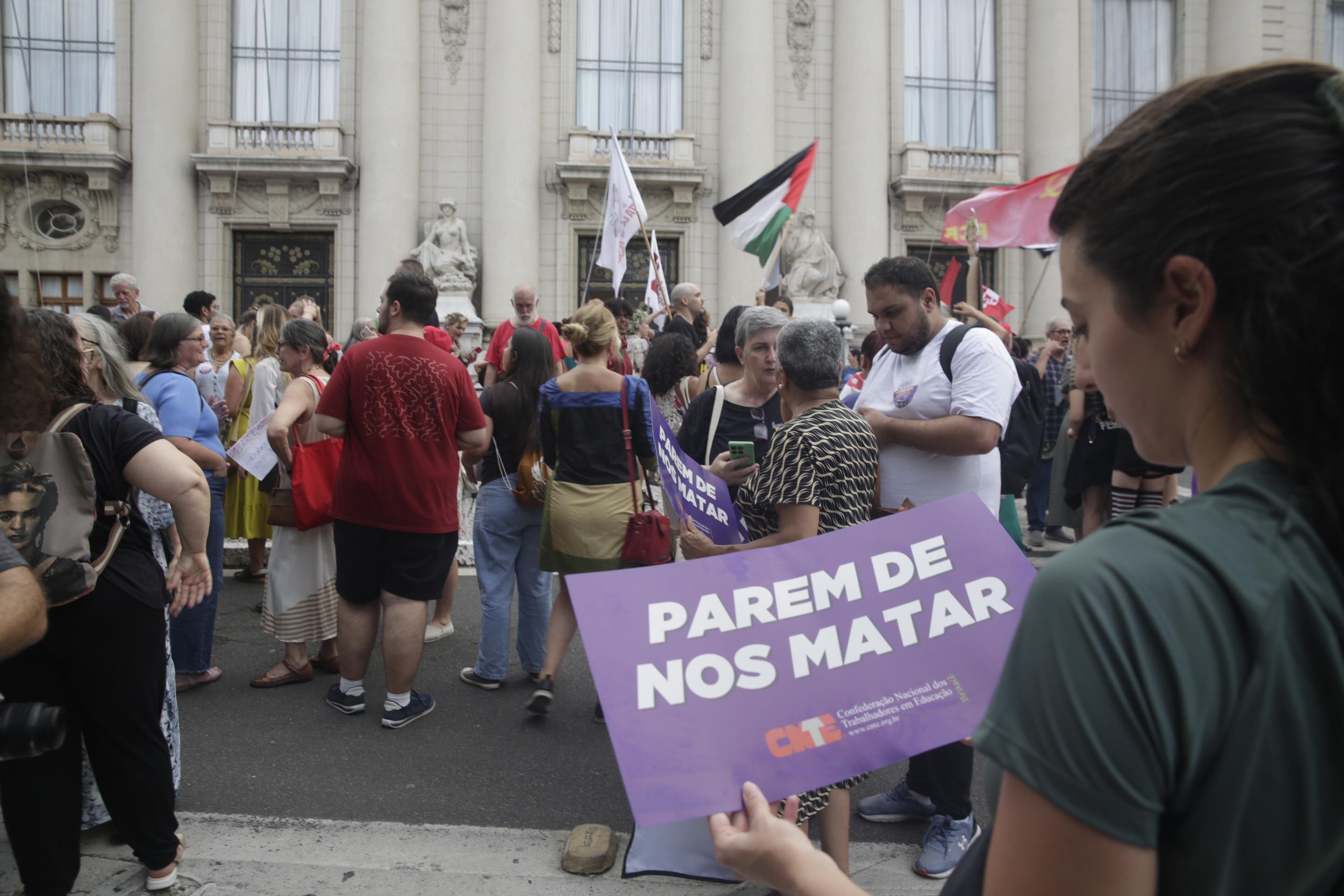 Com atos espalhados pelas cinco regi&otilde;es do pa&iacute;s, o 8 de Mar&ccedil;o tem mobiliza&ccedil;&otilde;es tamb&eacute;m no RS, em Porto Alegre e Caxias do Sul