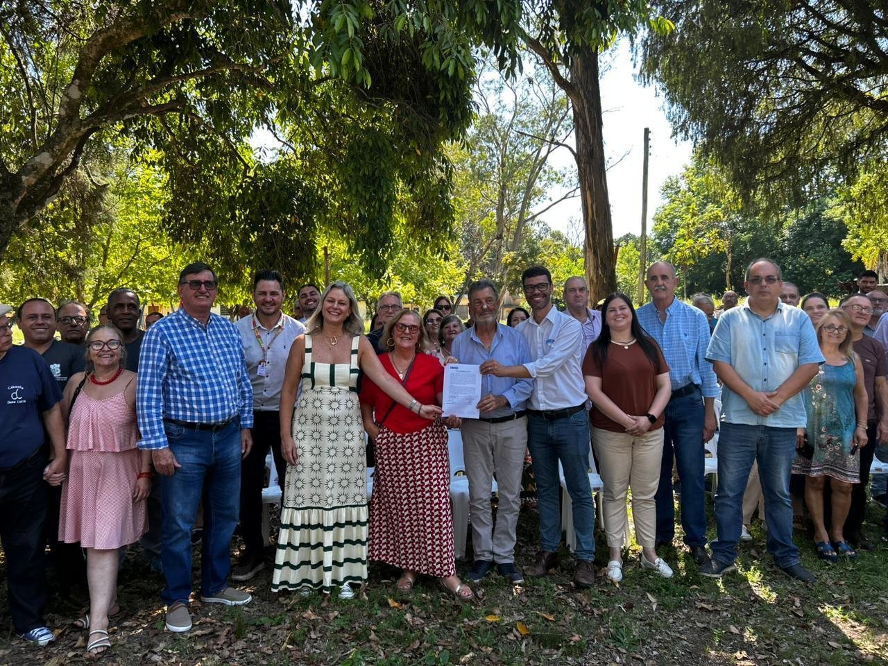 O  edital  prev&ecirc; a contrata&ccedil;&atilde;o de uma empresa especializada para a elabora&ccedil;&atilde;o dos estudos do projeto conceitual do  espa&ccedil;o