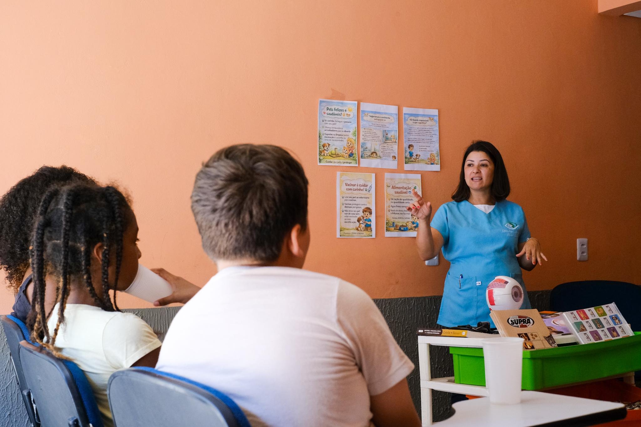 Crian&ccedil;as do Quilombo do Areal participaram de uma atividade que vai destacar a import&acirc;ncia de cuidar bem dos pets.