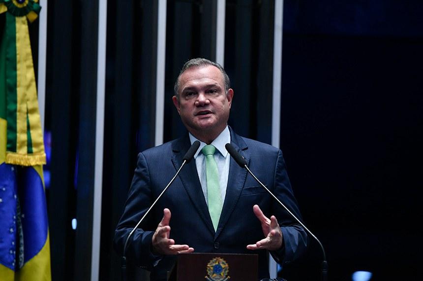 Segundo Fagundes, n&atilde;o h&aacute; justificativa para manter Bolsonaro e Valdemar impedidos de se comunicar