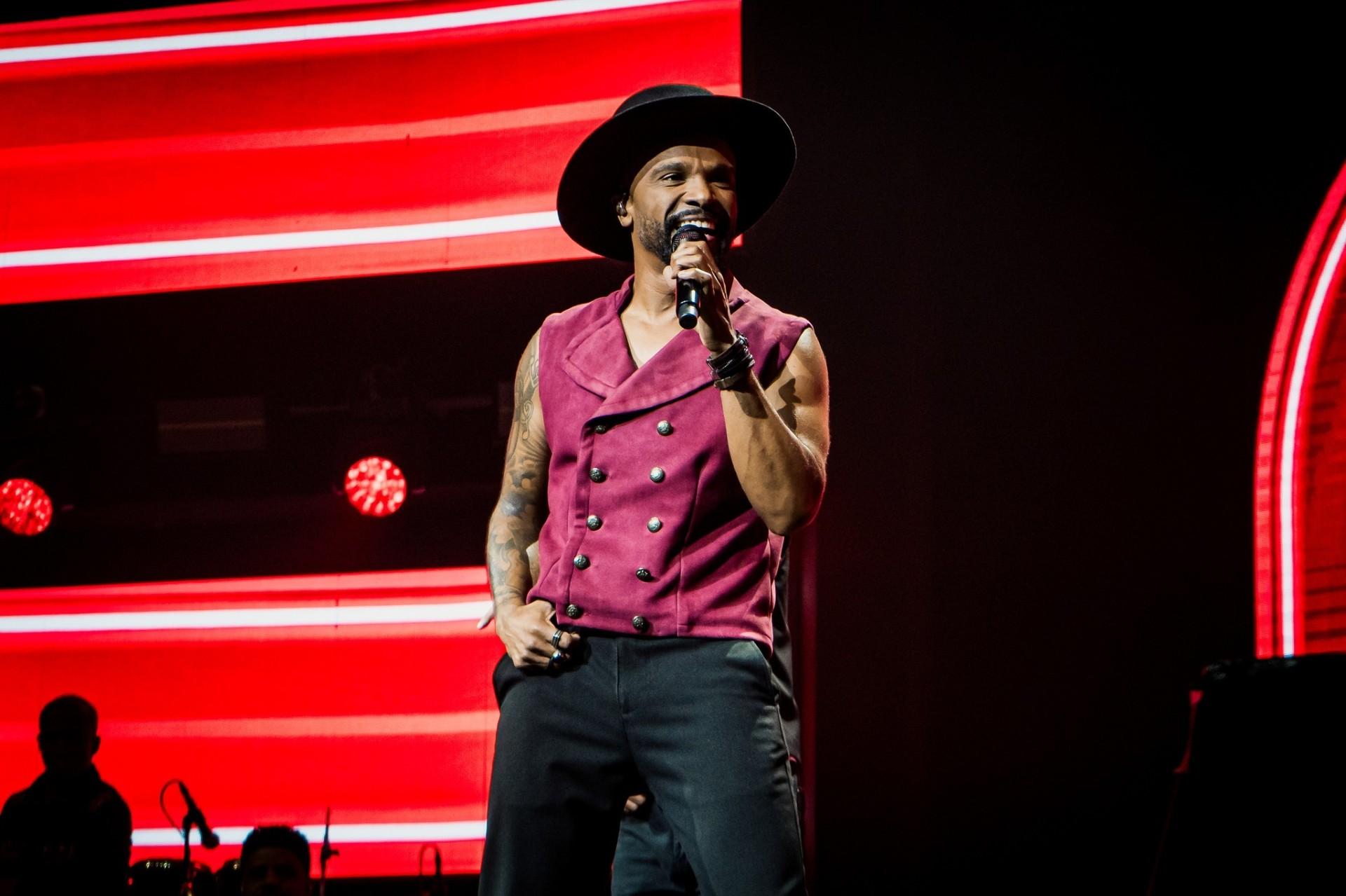 Alexandre Pires apresenta o show "Pagonejo B&atilde;o" nesta sexta, 6 de fevereiro, na Maori, em Xangri-L&aacute;