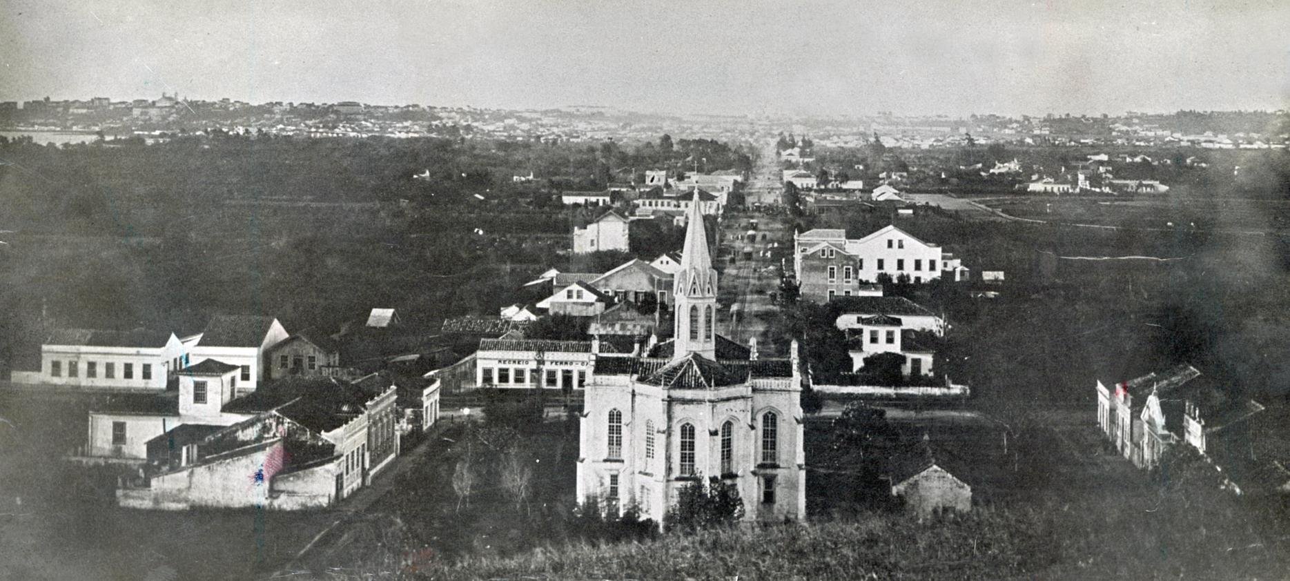 A origem do nome remete &agrave; devo&ccedil;&atilde;o ao Menino Deus, trazida por colonos a&ccedil;orianos