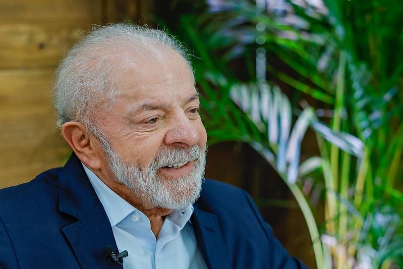 Lula disse que sua campanha ser&aacute; focada em fazer "compara&ccedil;&atilde;o em cada &aacute;rea" em rela&ccedil;&atilde;o aos seus antecessores Jair Bolsonaro e Michel Temer