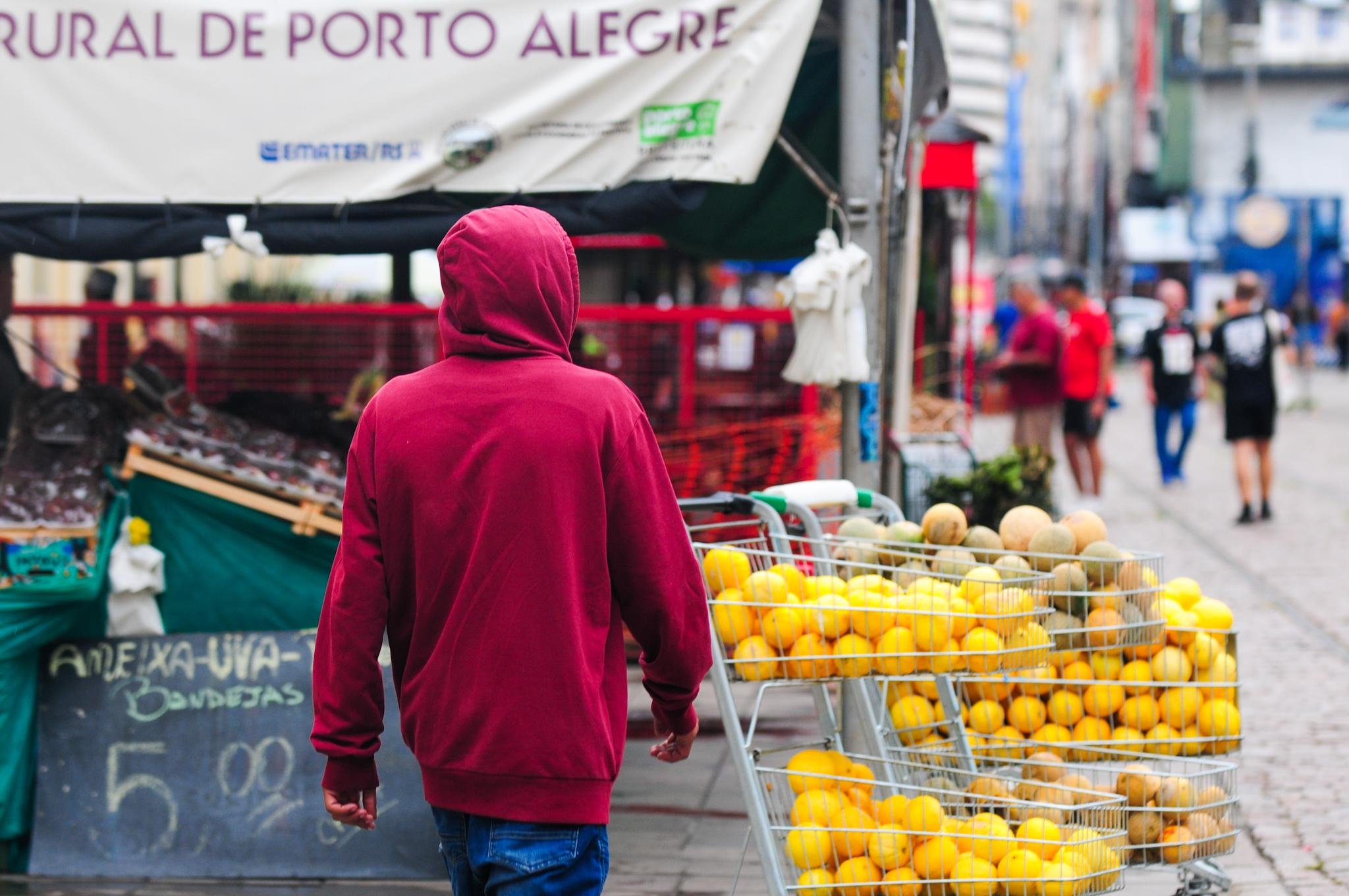 Com a queda na temperatura, porto-alegrense tiraram os moletons dos arm&aacute;rios