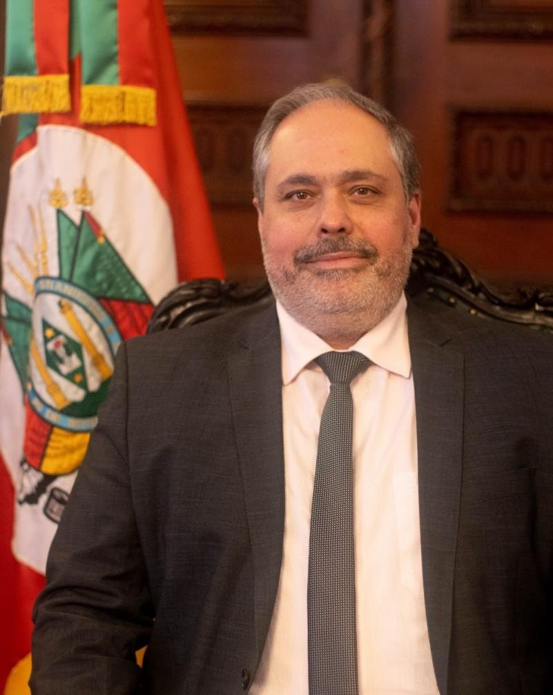 At&eacute; ent&atilde;o secret&aacute;rio adjunto da Casa Civil,&nbsp;Gustavo Paim tem trajet&oacute;ria na gest&atilde;o p&uacute;blica e tamb&eacute;m viv&ecirc;ncia direta no meio rural
