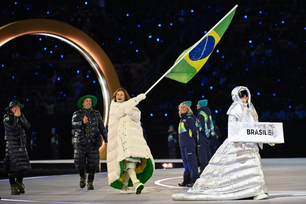 Lucas Pinheiro representou o Brasil na cerim&ocirc;nia de abertura do torneio