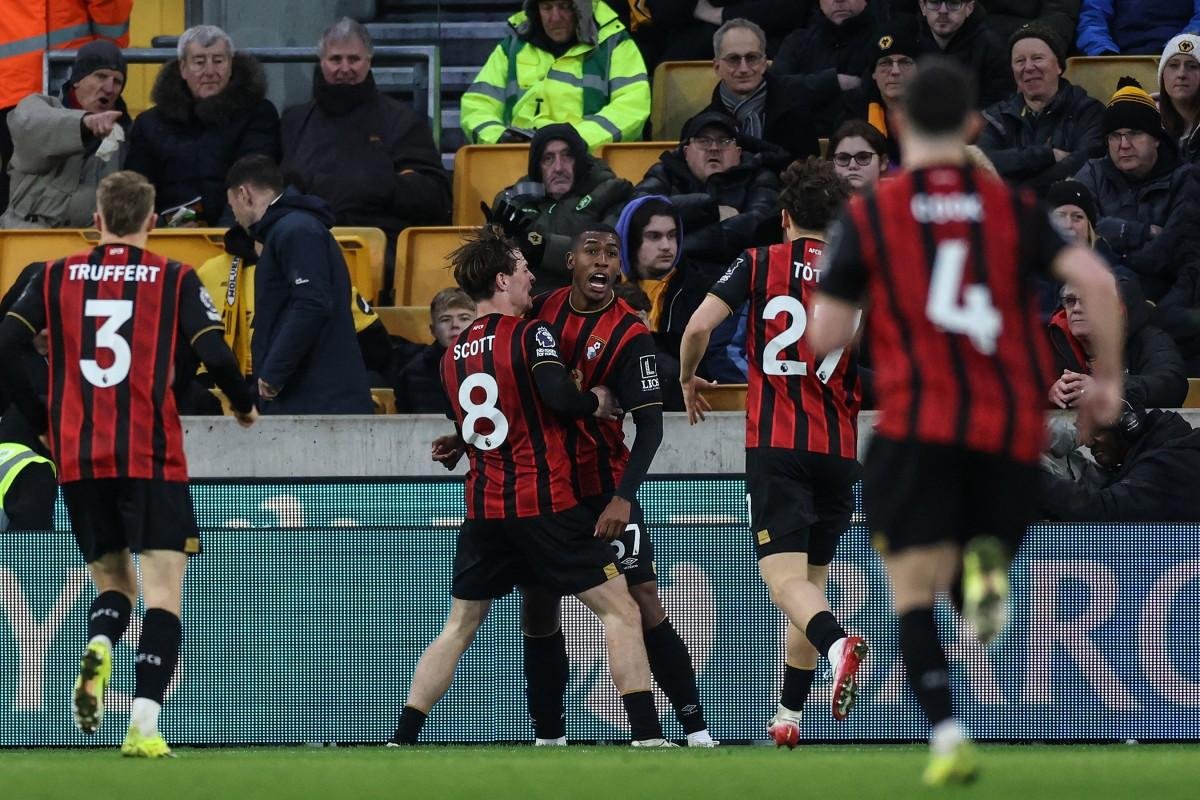 Brasileiro marcou seu primeiro gol pela equipe inglesa