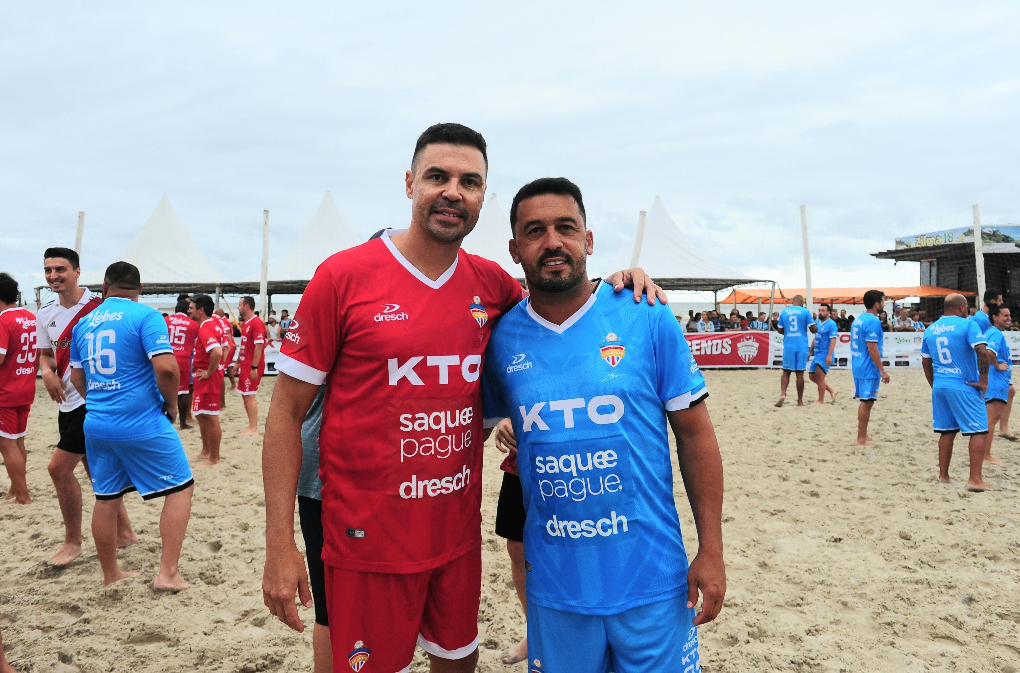 Bol&iacute;var e Edilson comandaram a atividade na beira-mar