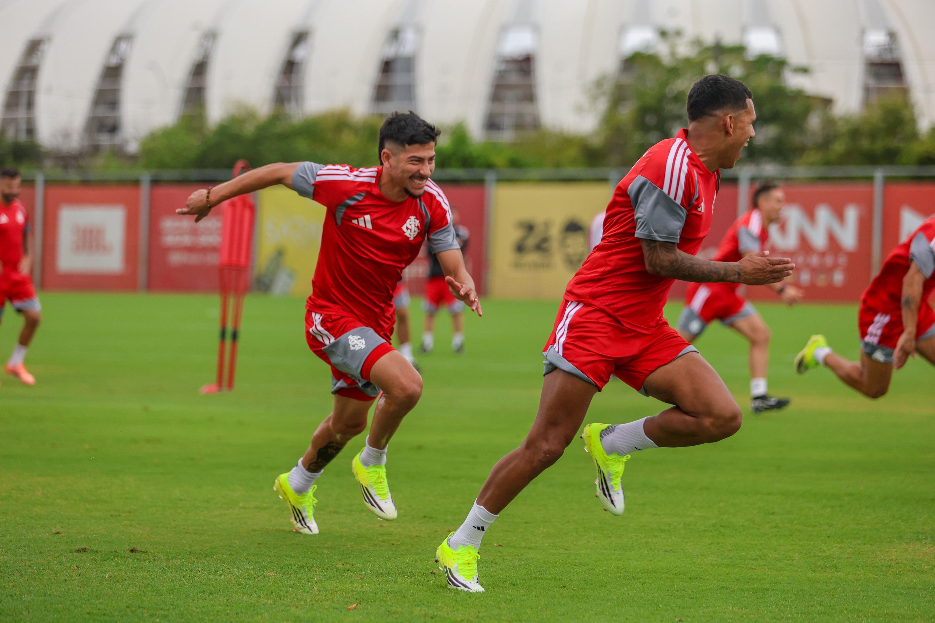 Alan Rodr&iacute;guez volta a ficar &agrave; disposi&ccedil;&atilde;o depois de longo tempo afastado