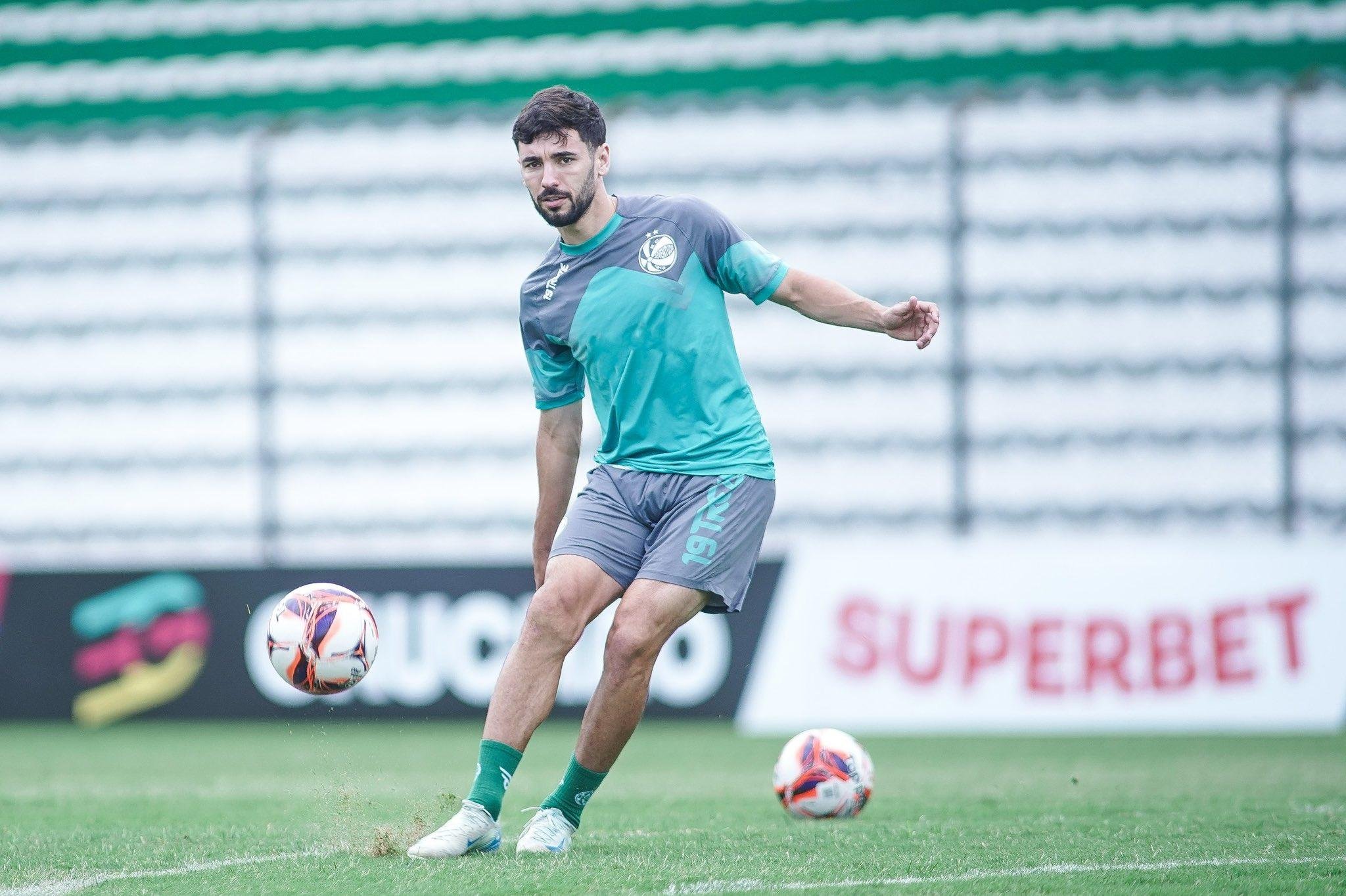 Taliari &eacute; esperan&ccedil;a de gols do Juventude