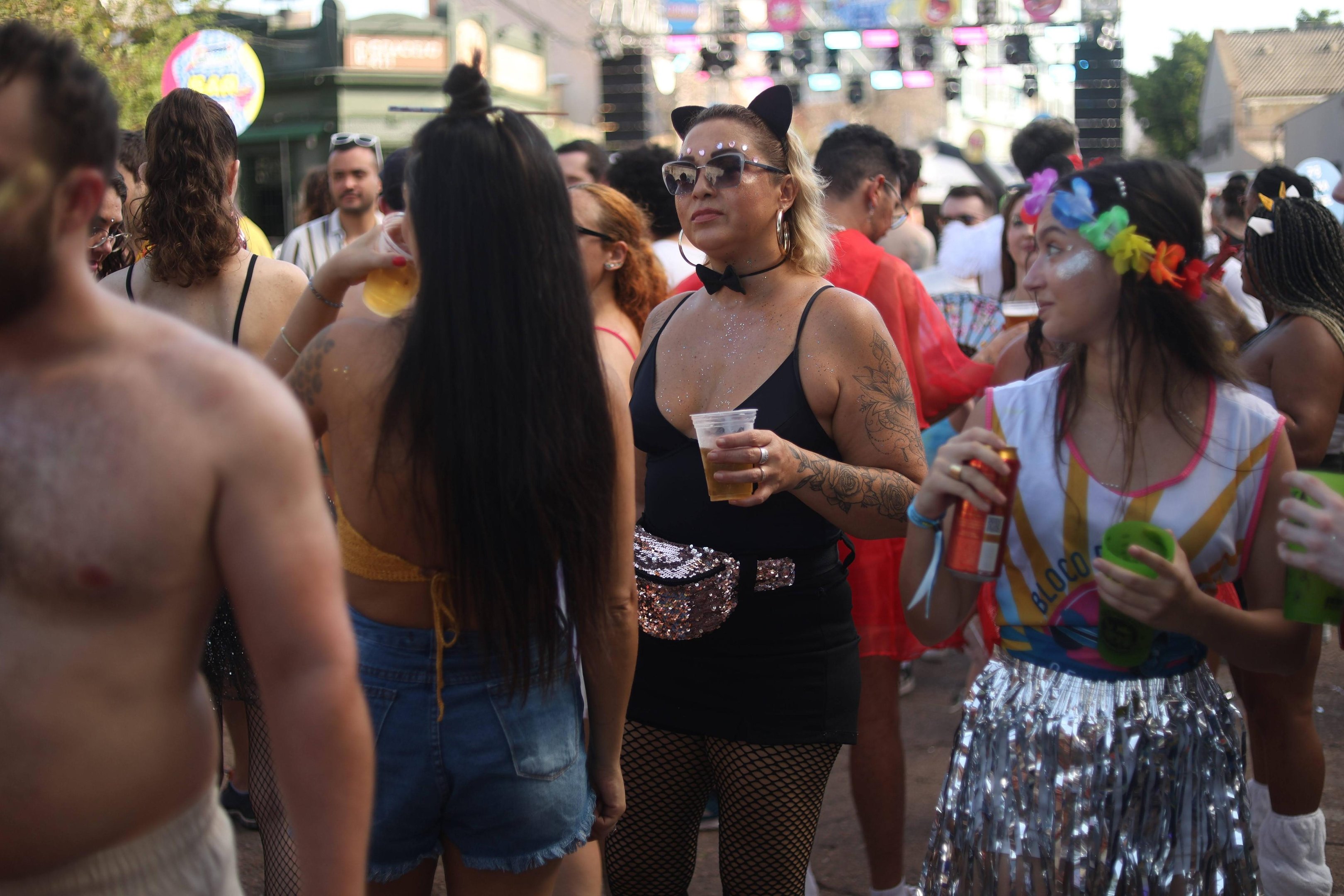 Bah Guri &eacute; um dos blocos que celebram a cultura popular no Carnaval de Rua de Porto Alegre 2026