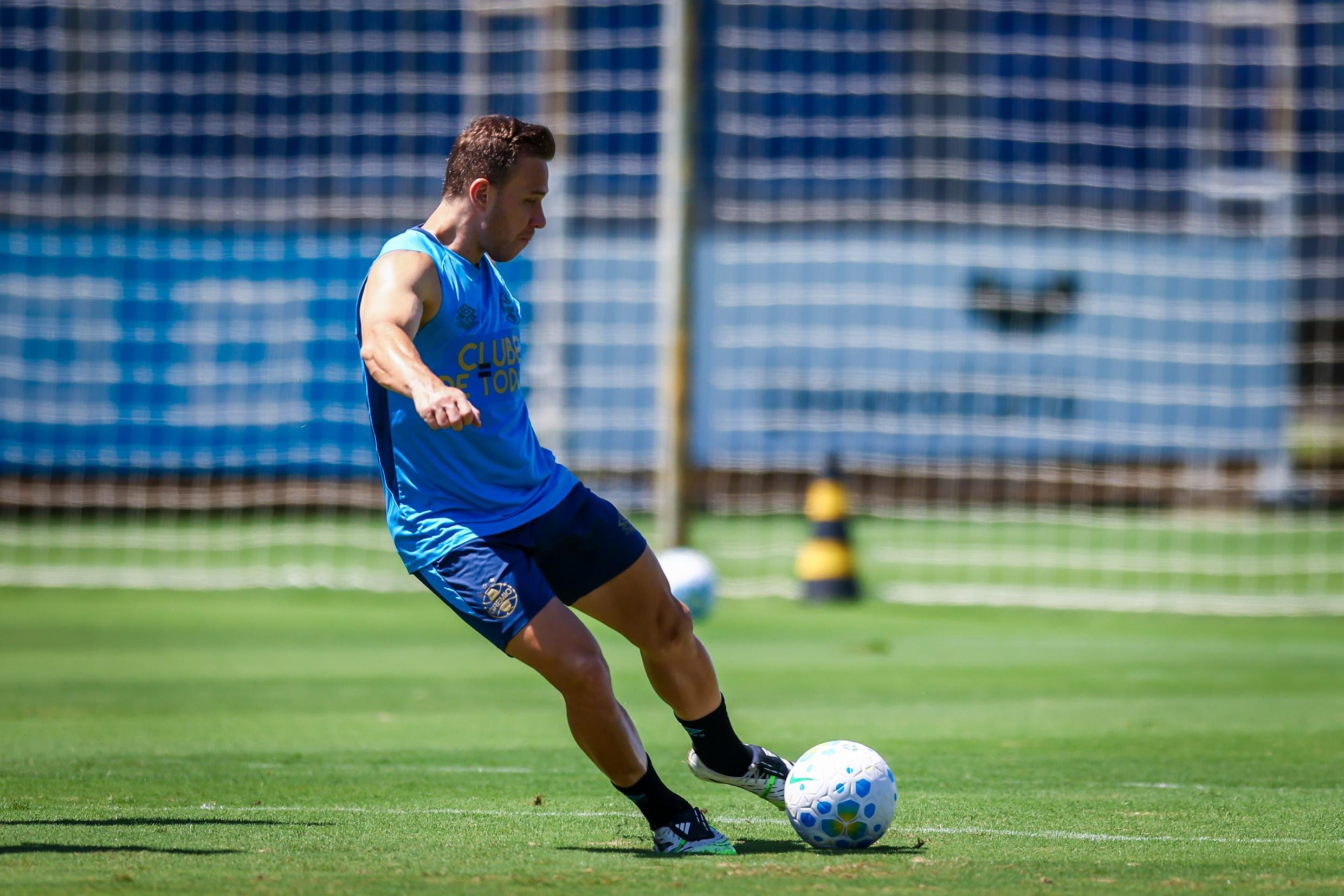 Arthur est&aacute; emprestado pela Juventus at&eacute; junho