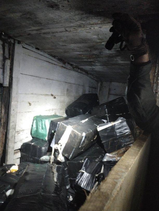Mais de uma tonelada de droga foi achada em embarca&ccedil;&atilde;o