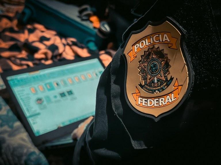 As investiga&ccedil;&otilde;es come&ccedil;aram em 2025, ap&oacute;s informa&ccedil;&otilde;es recebidas por meio de coopera&ccedil;&atilde;o policial internacional via Europol, envolvendo mais de 20 pa&iacute;ses