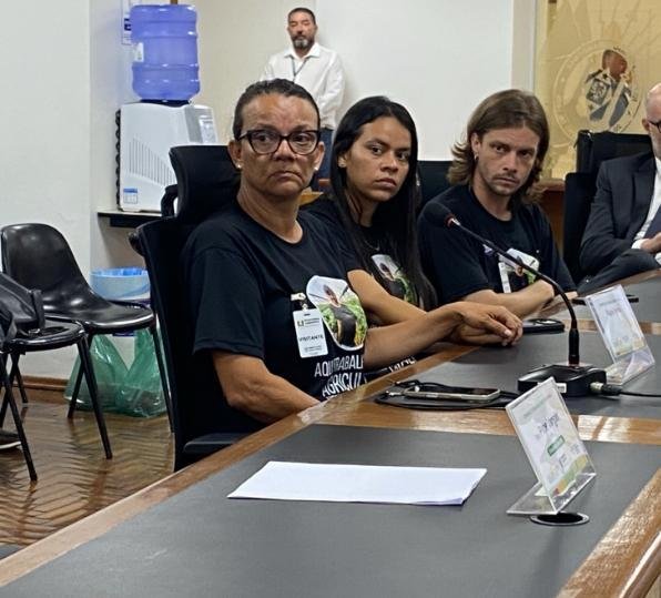 Raquel Amorim Motta N&ouml;rnberg, ao lado dos filhos, Fernanda e Rodrigo