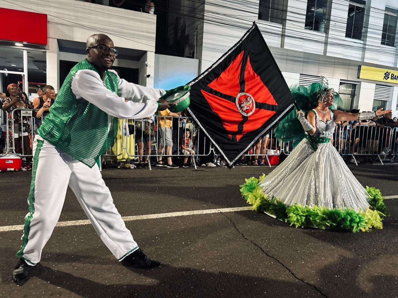 Desfiles das escolas de samba de Ven&acirc;ncio Aires ocorrer&aacute; na Rua Grande