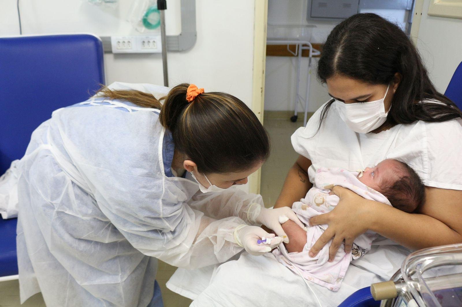 Imunizante &eacute; direcionado a beb&ecirc;s nascidos at&eacute; a 37&ordf; semana de gesta&ccedil;&atilde;o