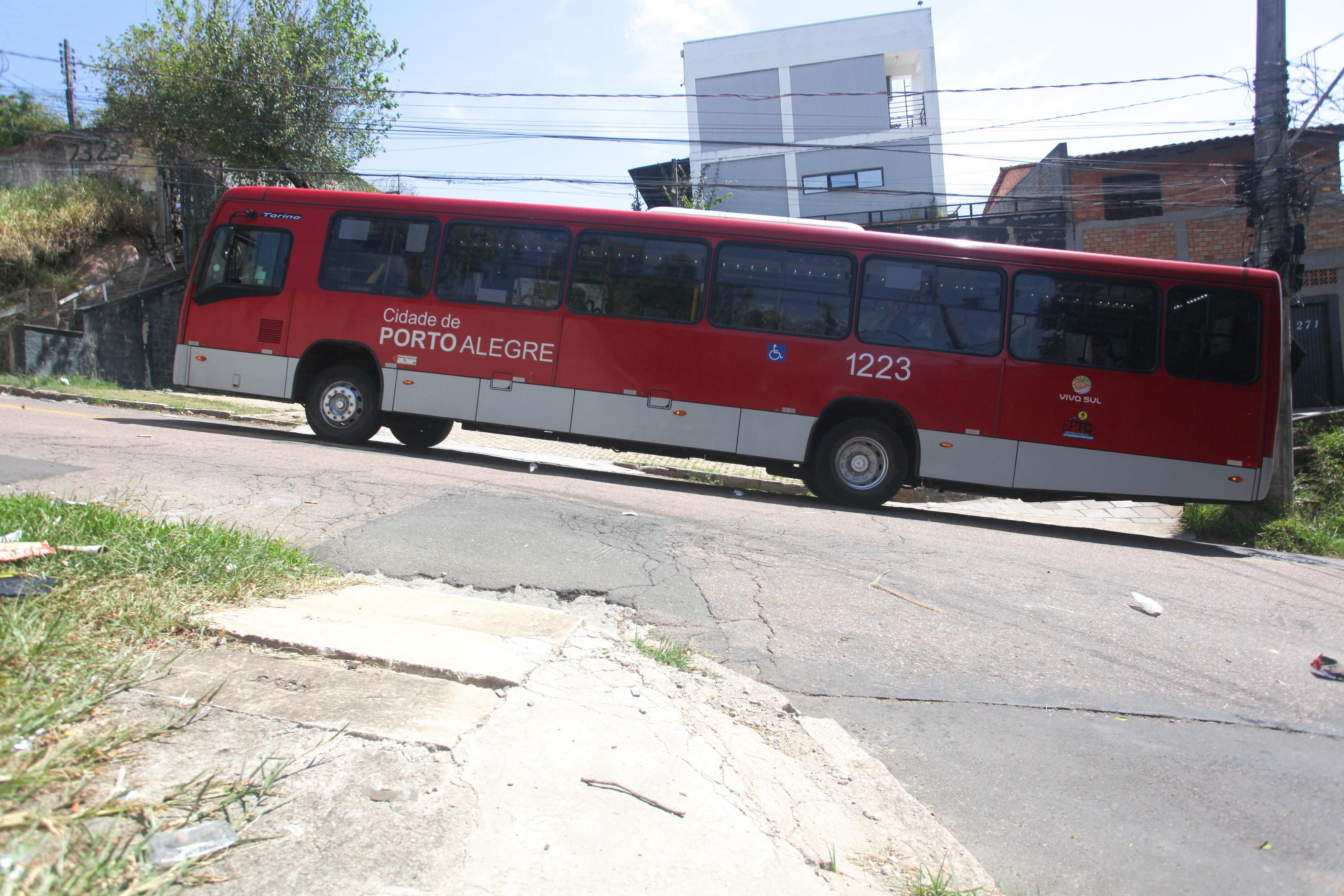 A Secretaria de Mobilidade Urbana explicou que os &ocirc;nibus passaram por mudan&ccedil;a na sua tecnologia, mas que o problema j&aacute; teria sido resolvido