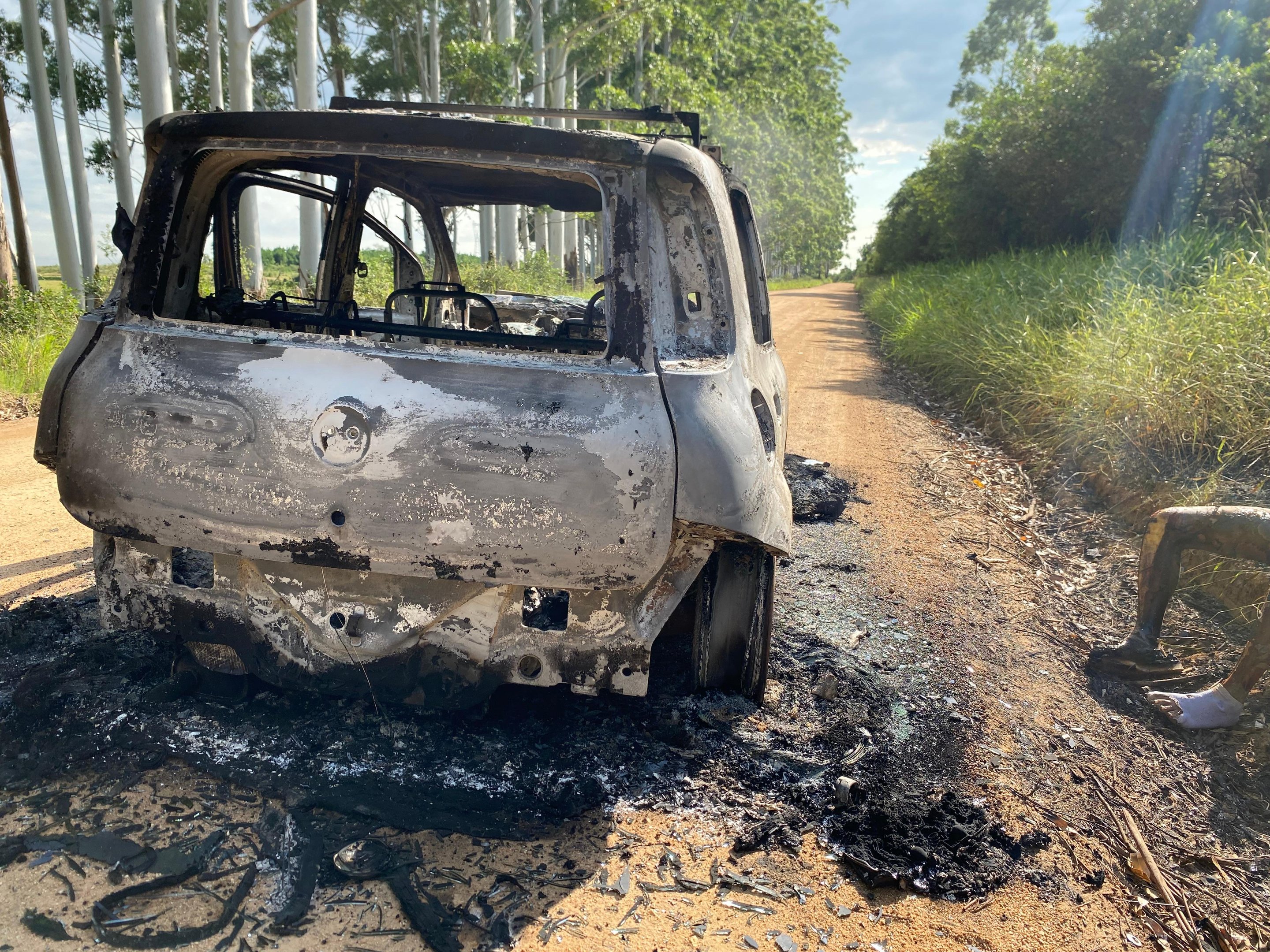 Corpo e ve&iacute;culo foram encontrados carbonizados em Viam&atilde;o