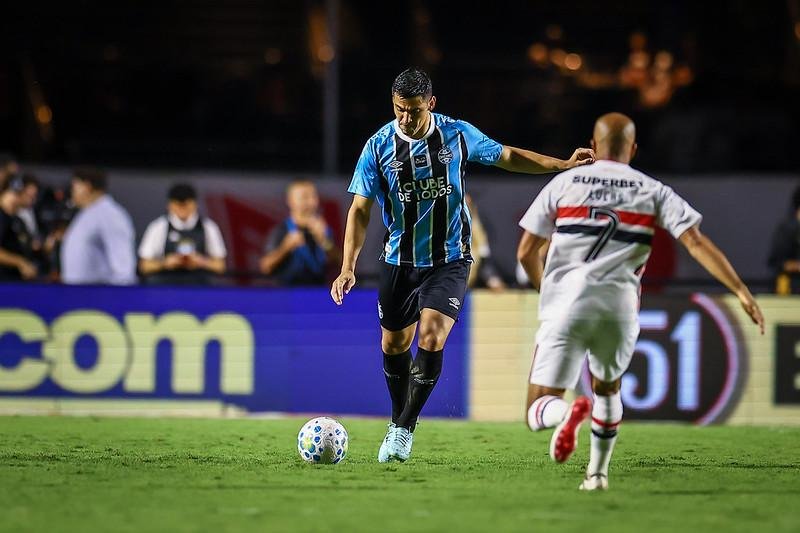 Balbuena integra sistema defensivo do Gr&ecirc;mio de Lu&iacute;s Castro