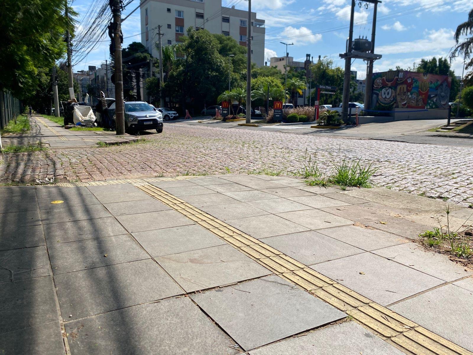 Local onde ocorreu ataque a tiros na rua S&atilde;o Manoel, em Porto Alegre