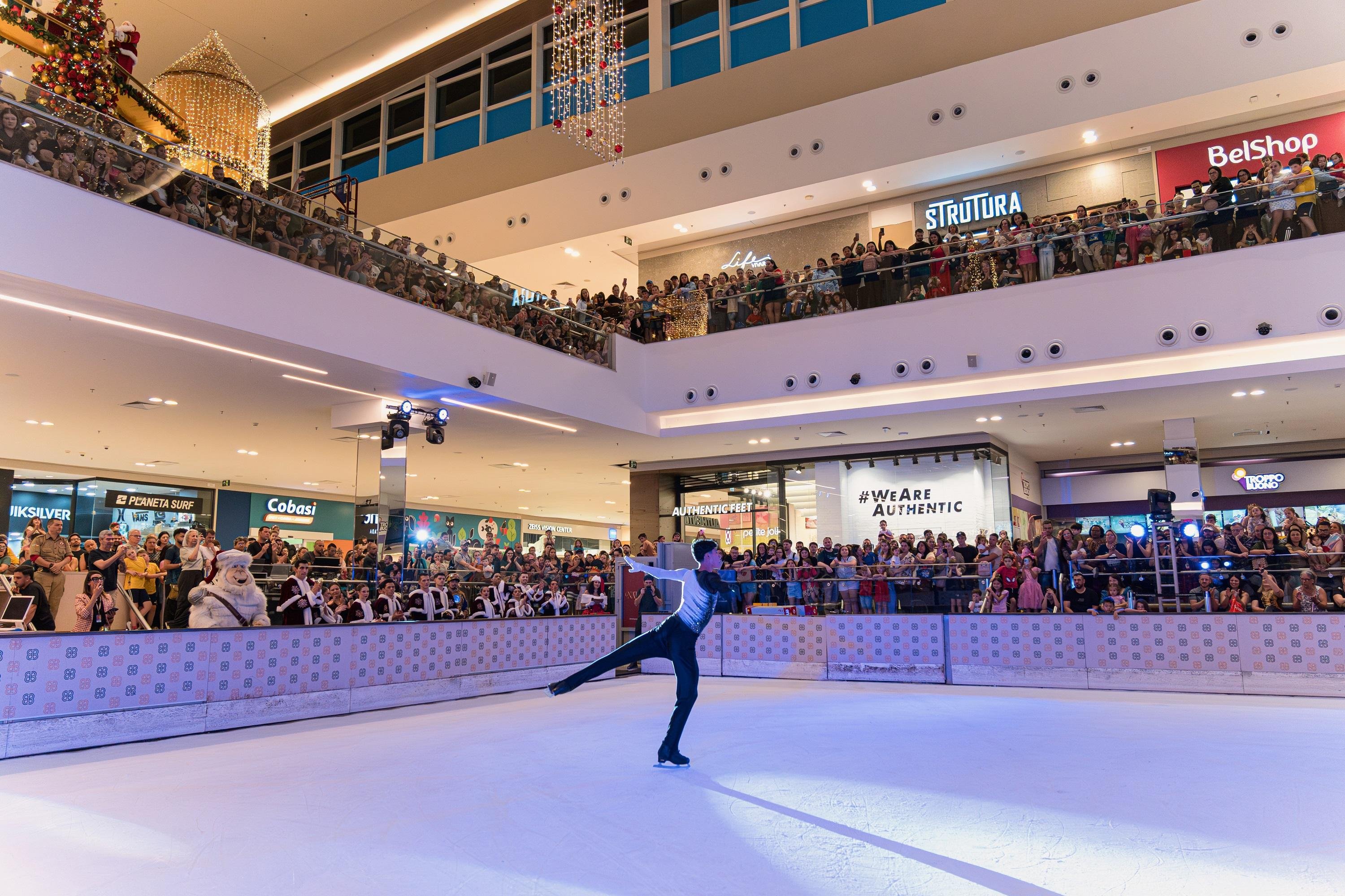 O ParkShopping Canoas recebe o Park no Gelo, neste s&aacute;bado, 14 de fevereiro, &agrave;s 19h30min, e no pr&oacute;ximo s&aacute;bado,  21, com entrada gratuita