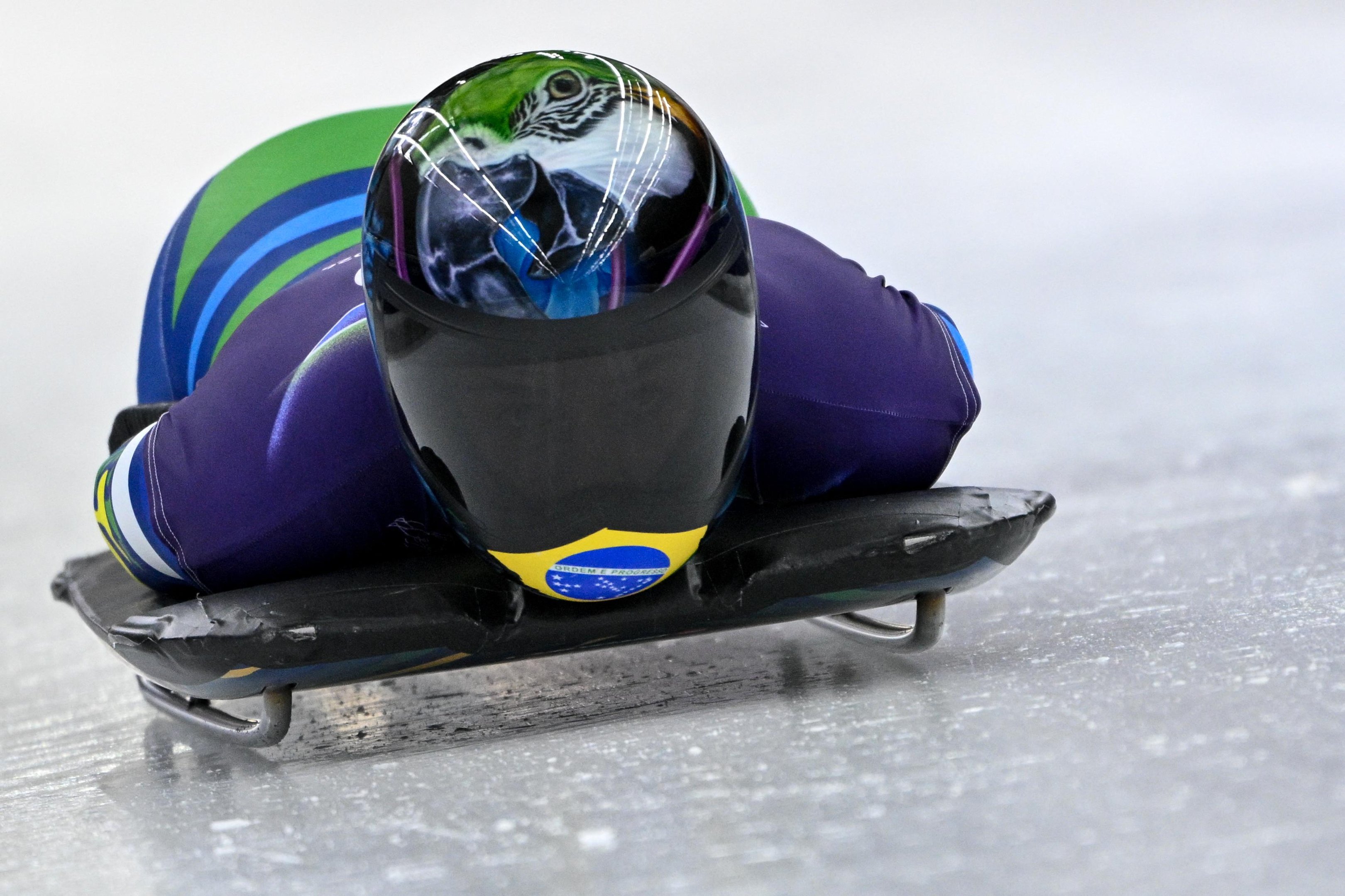 Gaúcha melhora o próprio tempo e fecha o dia no Top 15 do skeleton