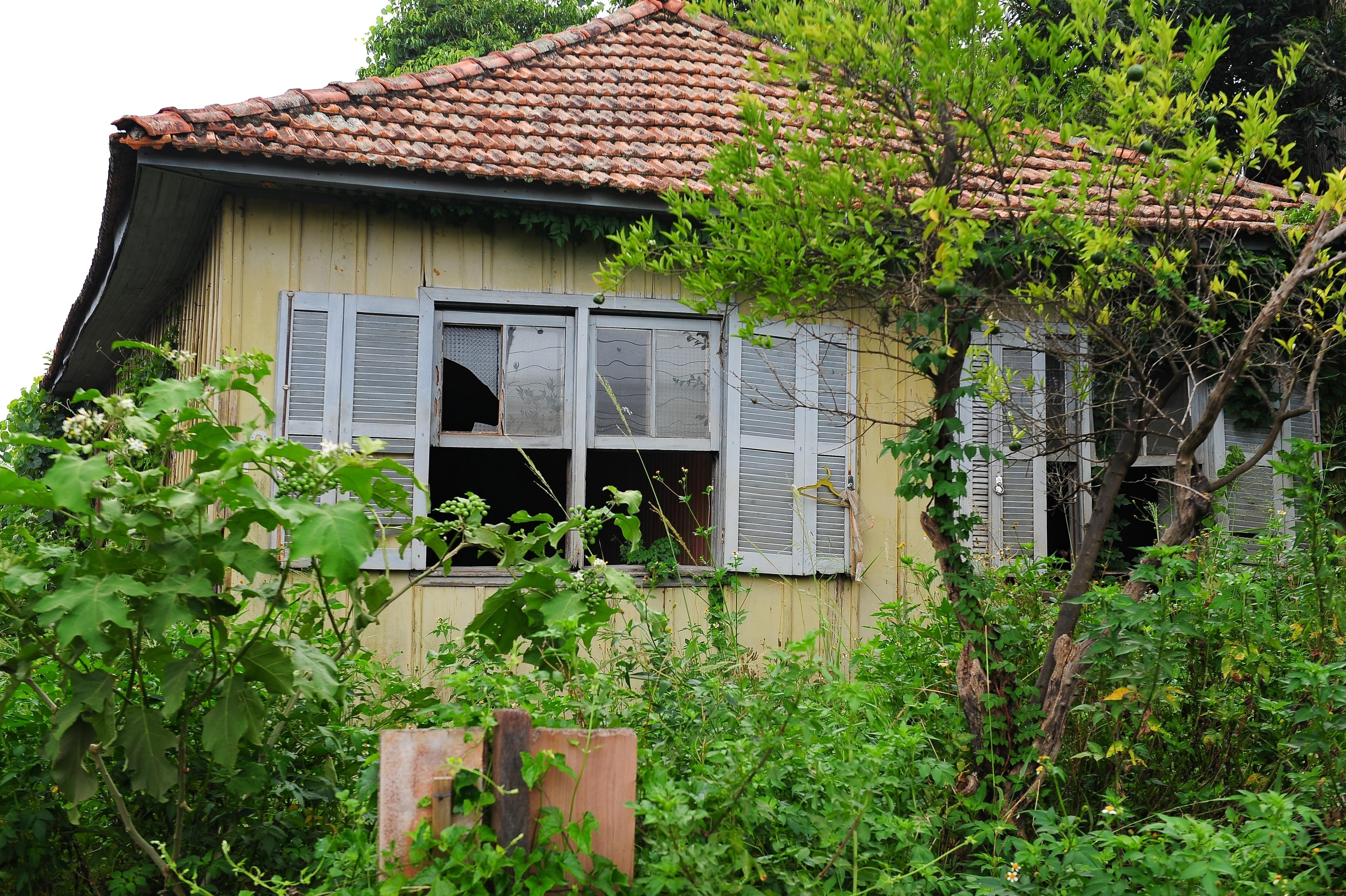 Casa onde corpo de mulher foi encontrado, em Canoas