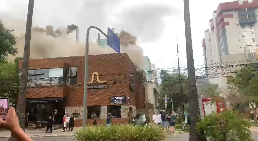 Fuma&ccedil;a assustou vizinhan&ccedil;a do bairro