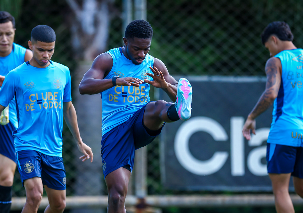 Atacante enviou pedido de renova&ccedil;&atilde;o, mas confirma&ccedil;&atilde;o teve atraso