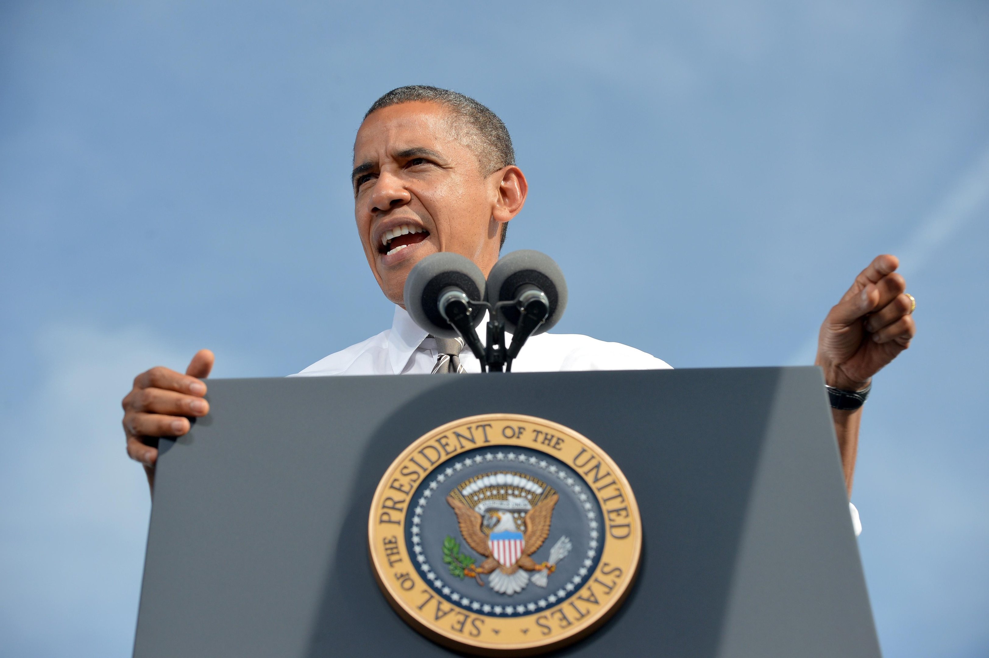 Obama lamenta falta de &ldquo;vergonha&rdquo;&nbsp;ap&oacute;s v&iacute;deo racista compartilhado por Trump