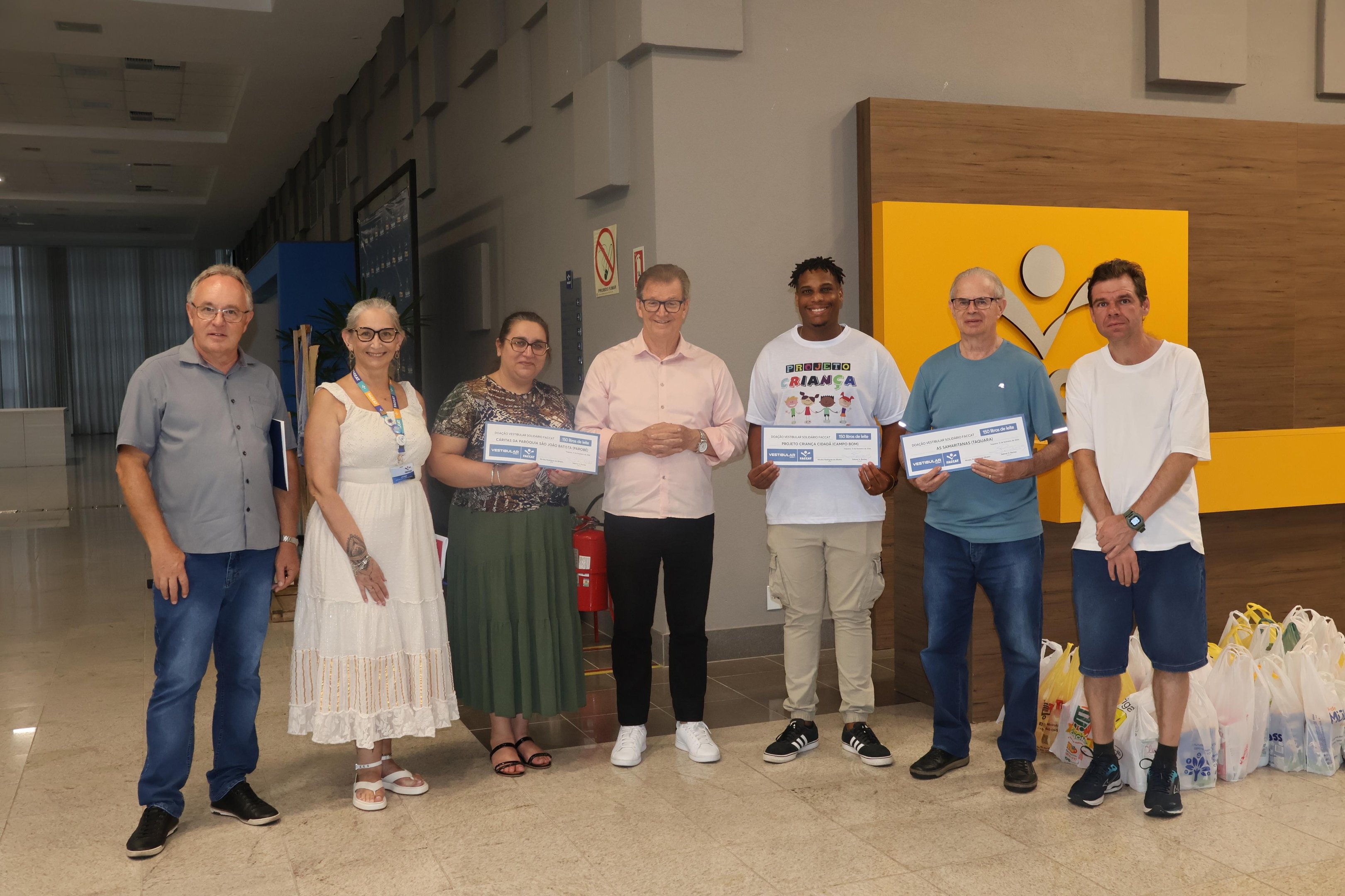 Diretor Delmar recebeu dirigentes no Centro de Eventos das Faculdades Integradas de Taquara