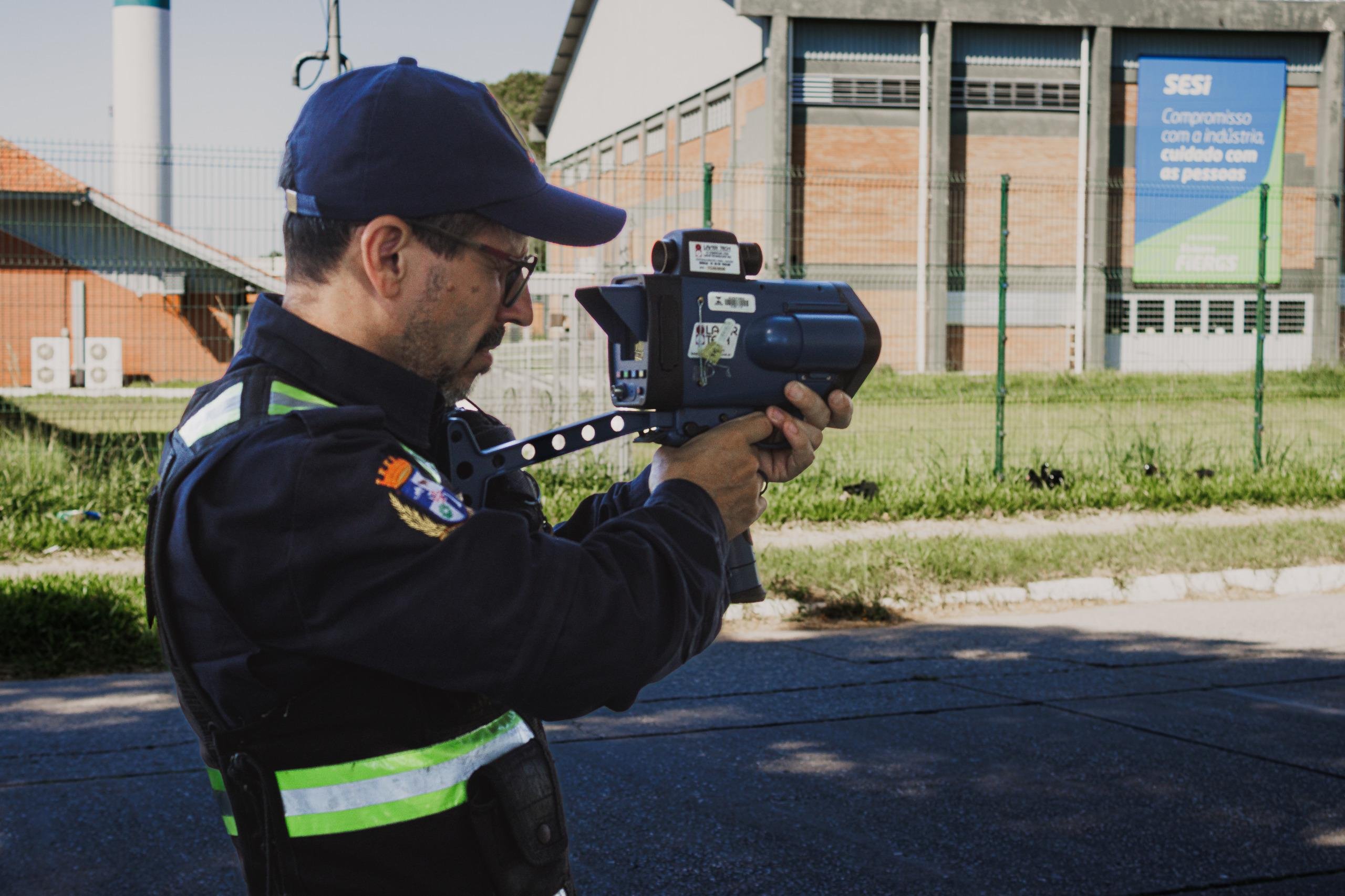 Durante o per&iacute;odo de treinamento, 35 ve&iacute;culos foram flagrados transitando acima da velocidade permitida