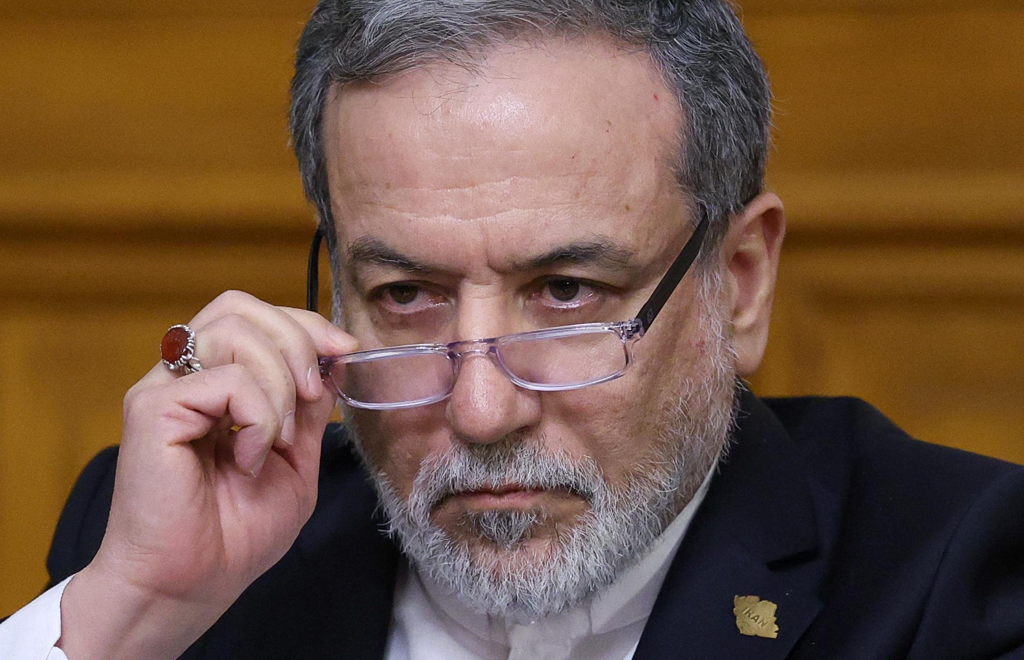 O Departamento de Tesouro dos EUA informou h&aacute; pouco que est&aacute; sancionando 14 alvos que estariam ajudando o Ir&atilde; a obter armas