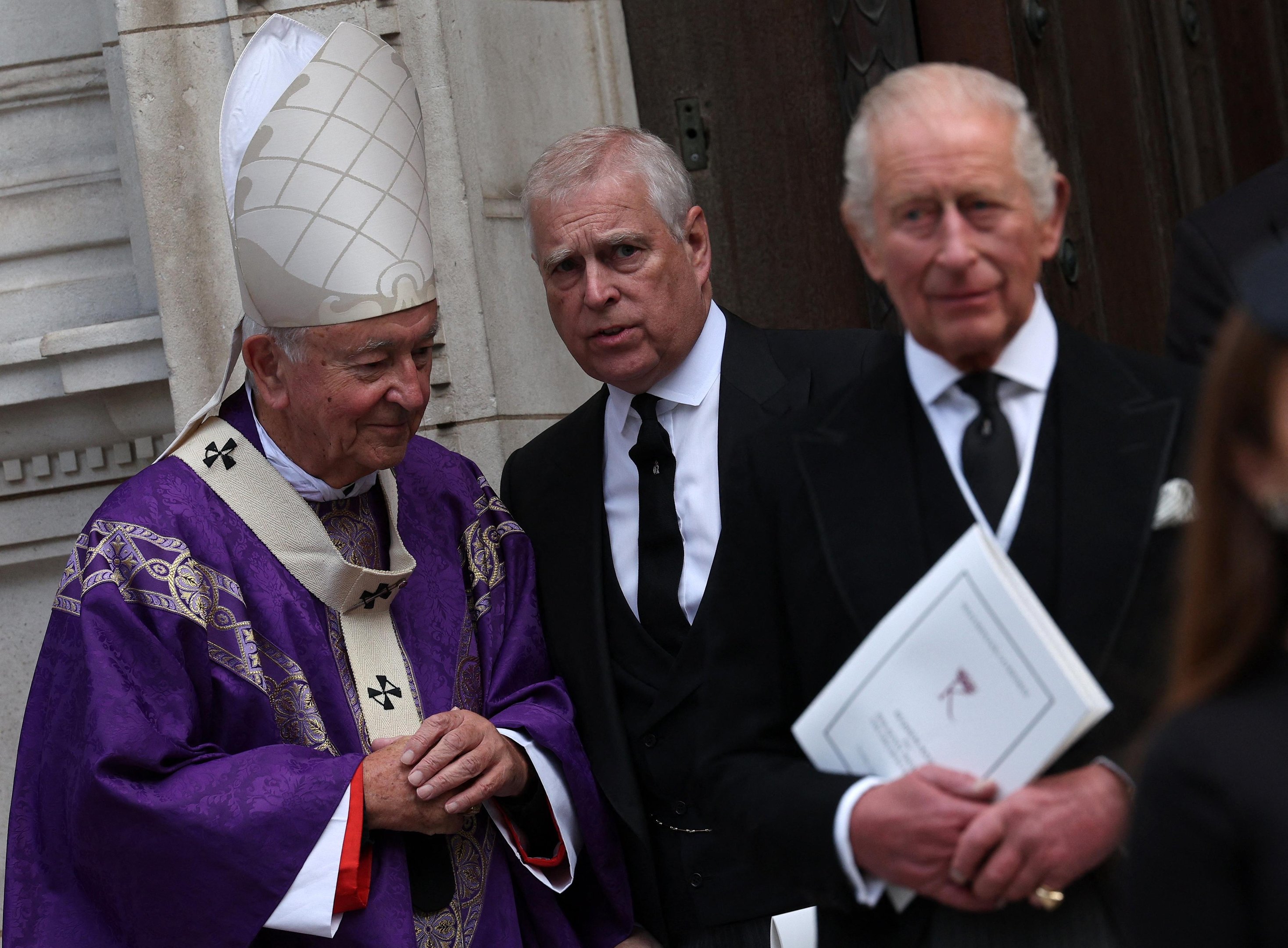 Charles III diz que &ldquo;a lei deve seguir seu curso&rdquo; ap&oacute;s pris&atilde;o de Andrew
