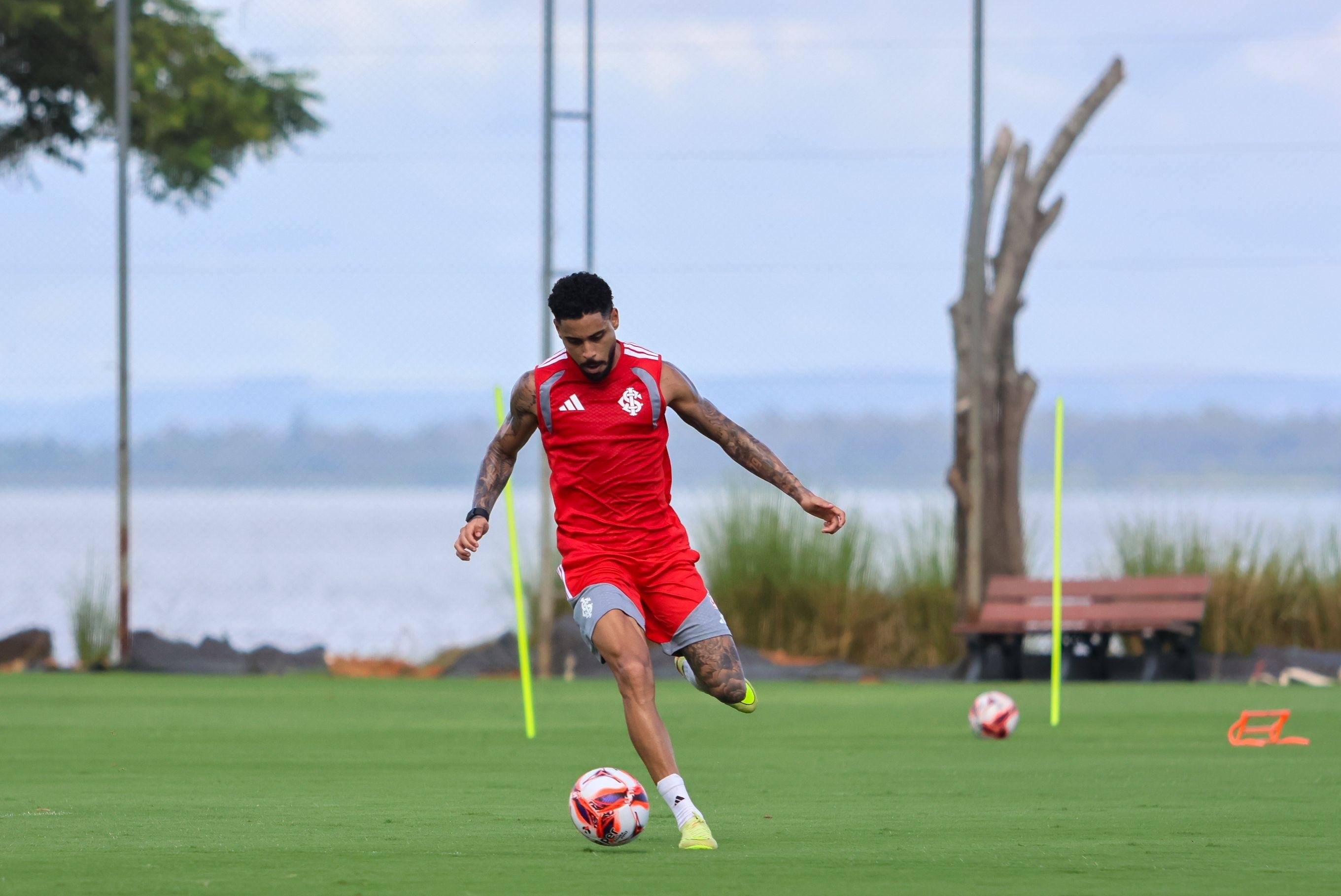 Matheus Bahia deu a sua primeira entrevista como jogador do Inter