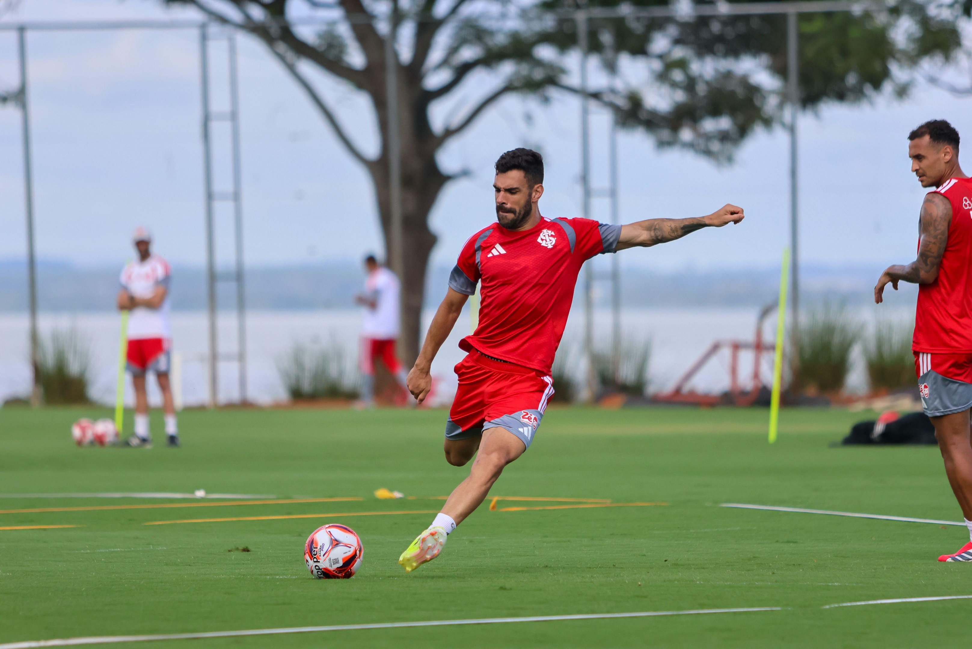 Bruno Henrique deve come&ccedil;ar a partida contra o Ypiranga, no Beira-Rio
