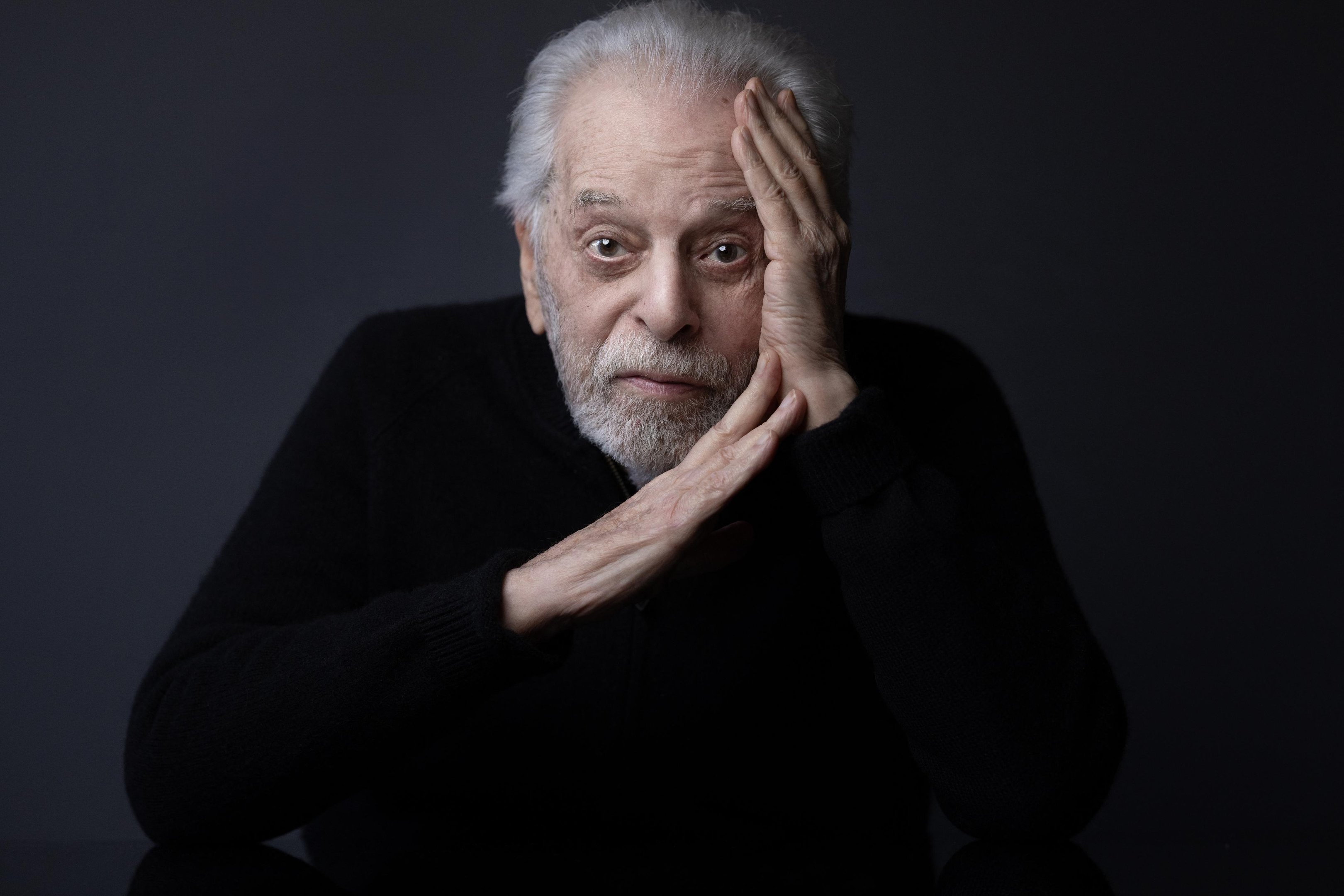 O cineasta, dramaturgo, ator, autor, m&uacute;sico e escritor de quadrinhos chileno-franc&ecirc;s Alejandro Jodorowsky