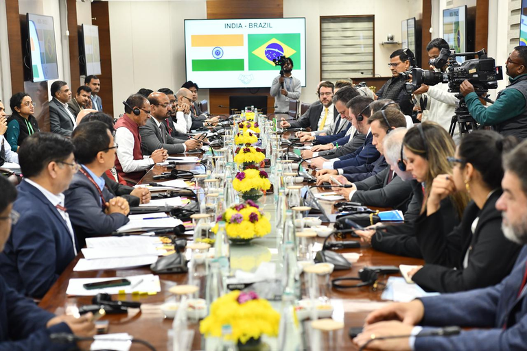Reuni&atilde;o se deu entre o ministro da Agricultura e Bem-Estar dos Agricultores da &Iacute;ndia, Shri Shivraj Singh Chouhan, com os ministros Carlos F&aacute;varo, da Agricultura e Pecu&aacute;ria, e Paulo Teixeira, do Desenvolvimento Agr&aacute;rio e Agricultura Familiar
