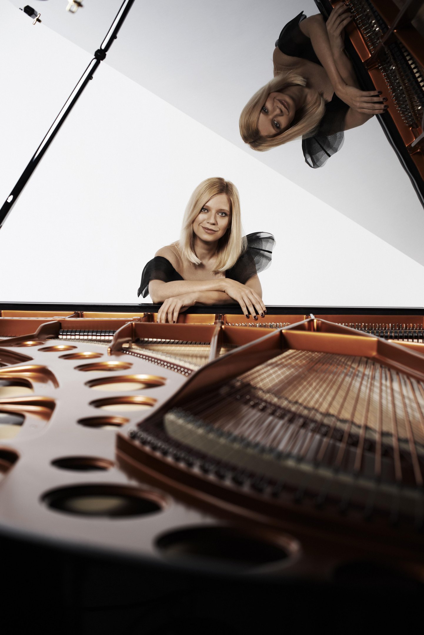Pianista Valentina Lisitsa &eacute; um fen&ocirc;meno do YouTube, seu canal soma mais de 700 mil inscritos e 350 milh&otilde;es de visualiza&ccedil;&otilde;es