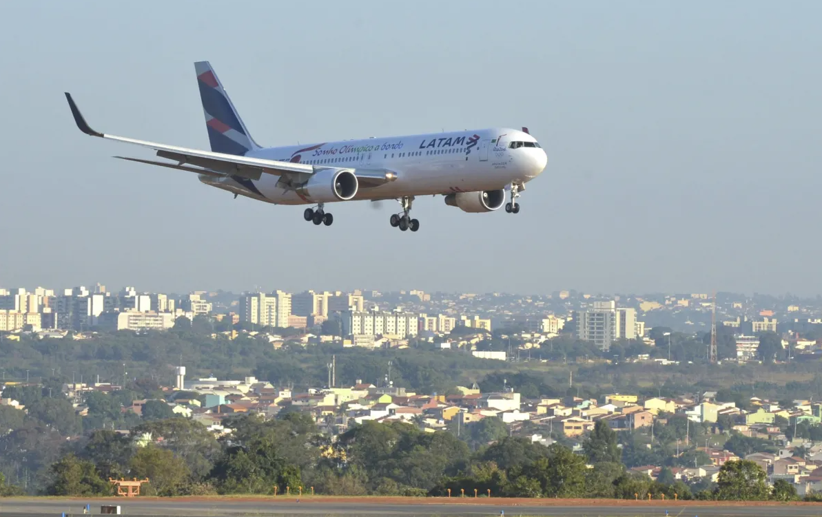 Lula publica decreto que regulamenta Programa Nacional de Combust&iacute;vel Sustent&aacute;vel de Avia&ccedil;&atilde;o