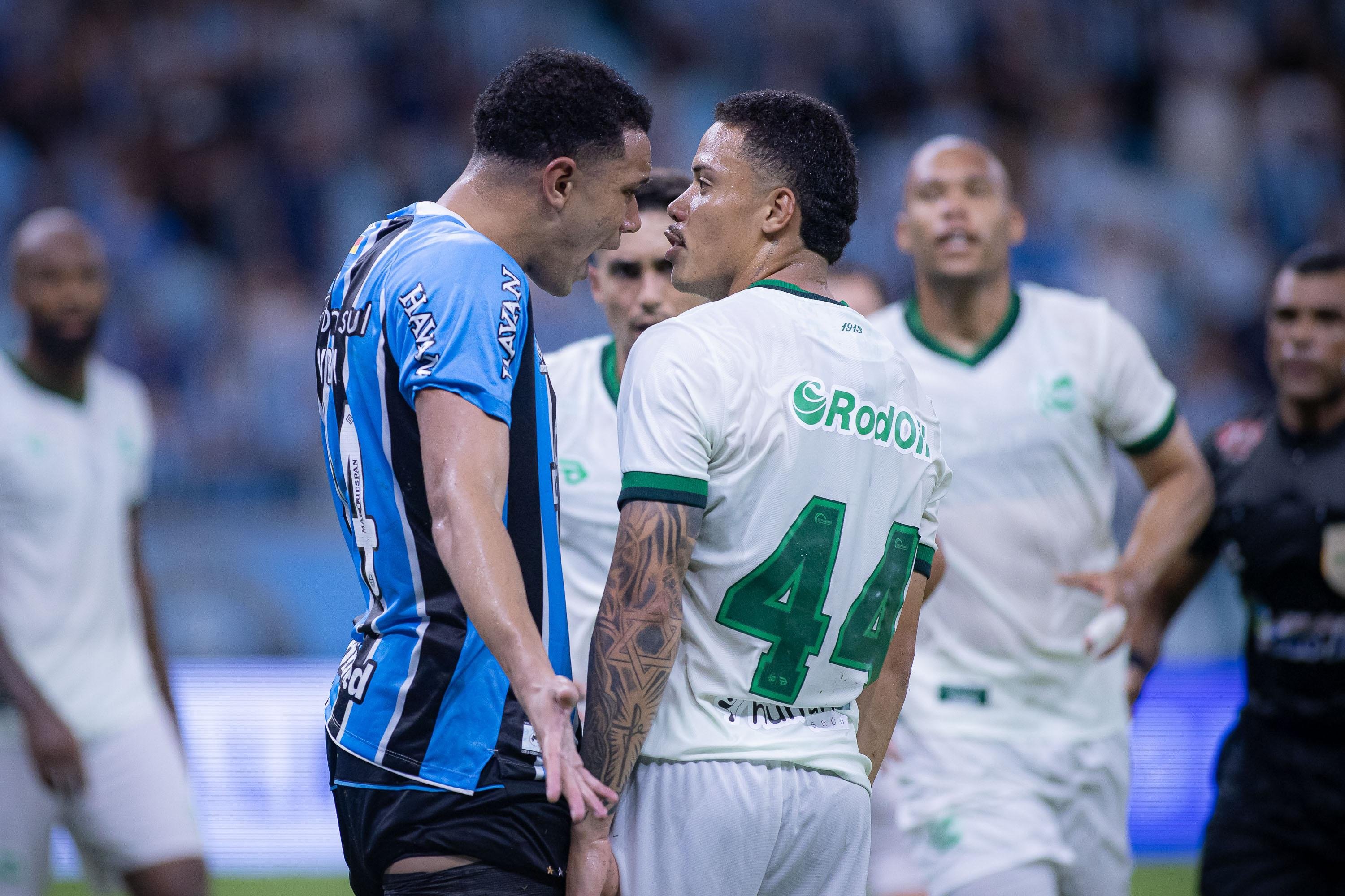 Gr&ecirc;mio e Juventude t&ecirc;m protagonizado jogos complicados para a arbitragem