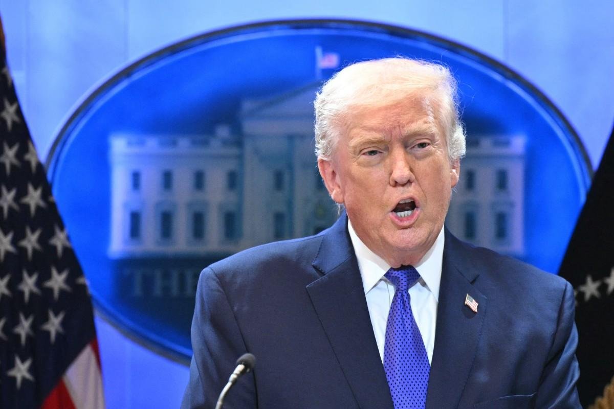 Trump havia anunciado a decis&atilde;o mais cedo, ap&oacute;s a Suprema Corte do pa&iacute;s derrubar as tarifas adotadas por ele