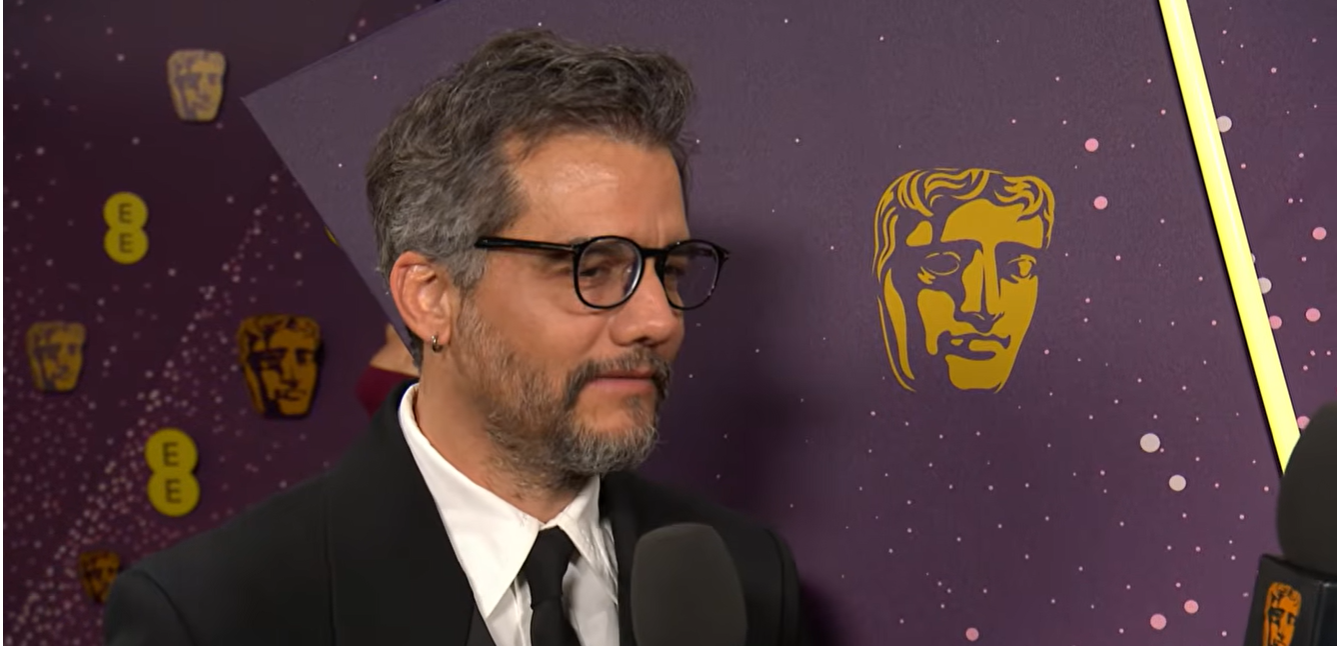 Na chegada ao Bafta, Wagner Moura disse que os &uacute;ltimos oito meses t&ecirc;m sido uma jornada de reconhecimento e surpresas agrad&aacute;veis