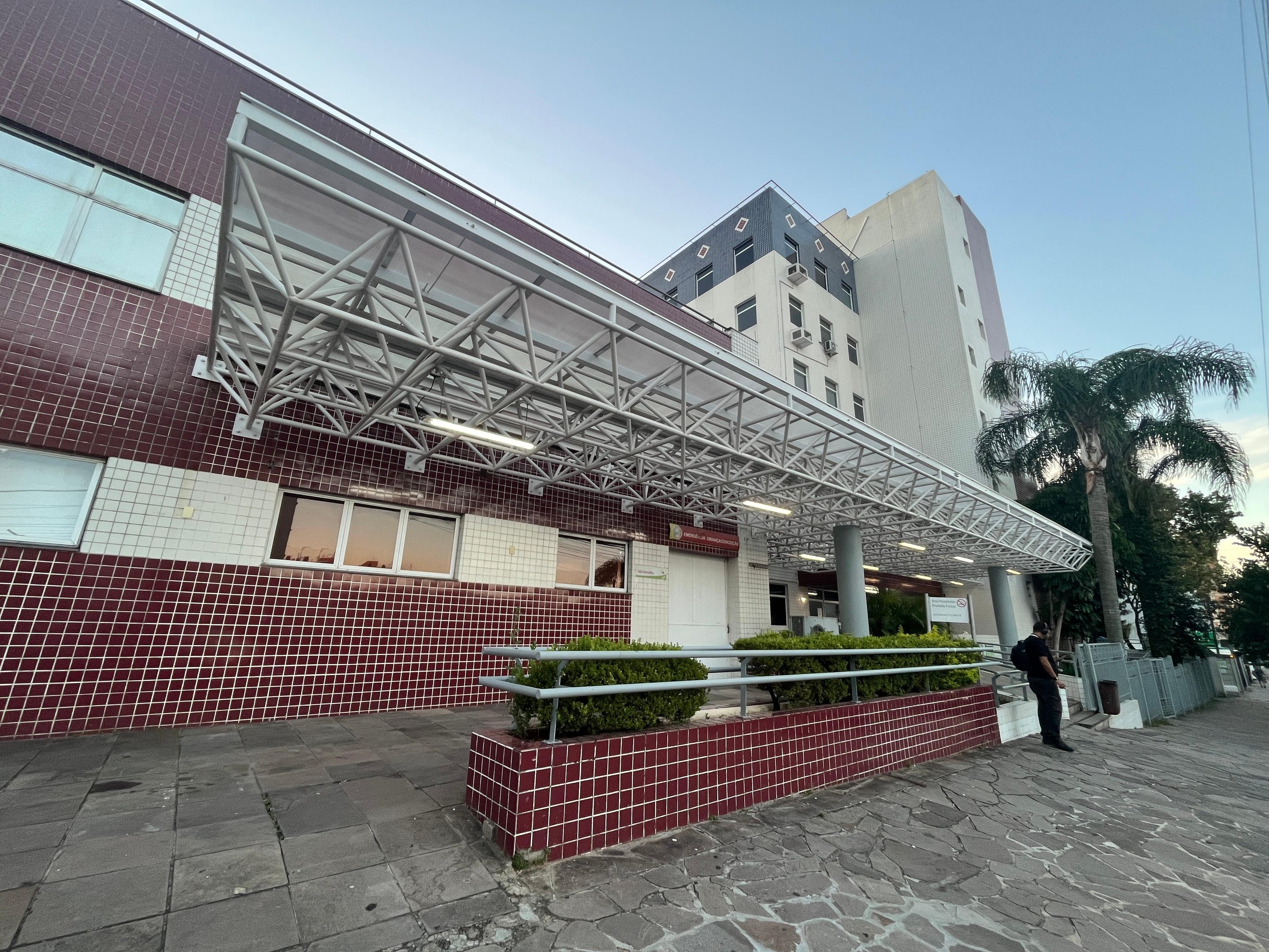 Restri&ccedil;&atilde;o n&atilde;o afeta setor de interna&ccedil;&atilde;o e casos menos graves ser&atilde;o redirecionados